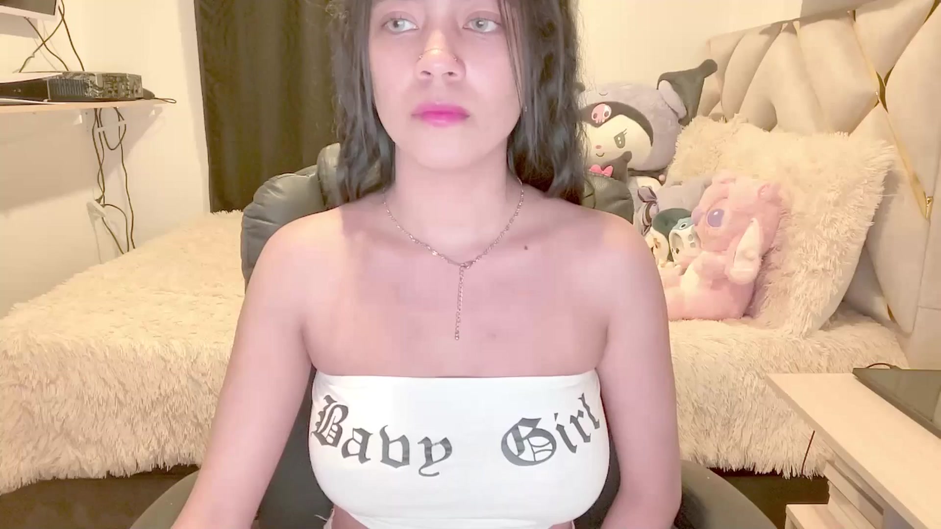 Gallery image thumbnail from Oxxme_'s myfreecams stream on, 06/13/2025, 05:51 image 17 of 20
