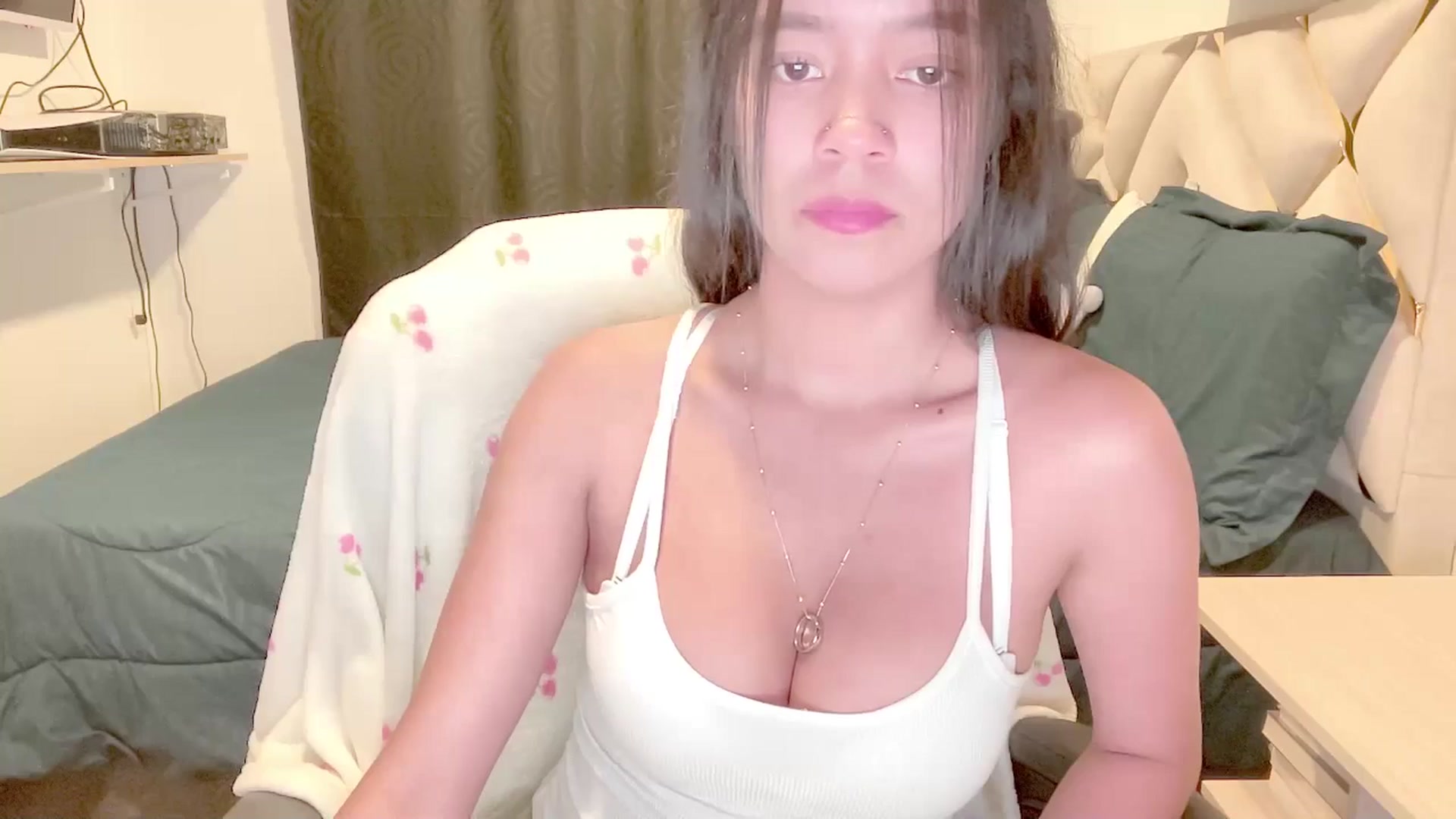 Gallery image thumbnail from Oxxme_'s myfreecams stream on, 07/05/2025, 03:49 image 18 of 20