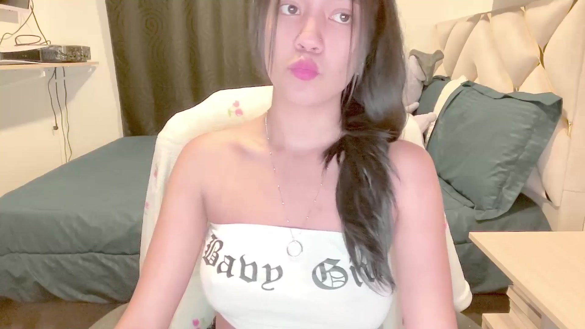 Gallery image thumbnail from Oxxme_'s myfreecams stream on, 07/08/2025, 03:16 image 12 of 20