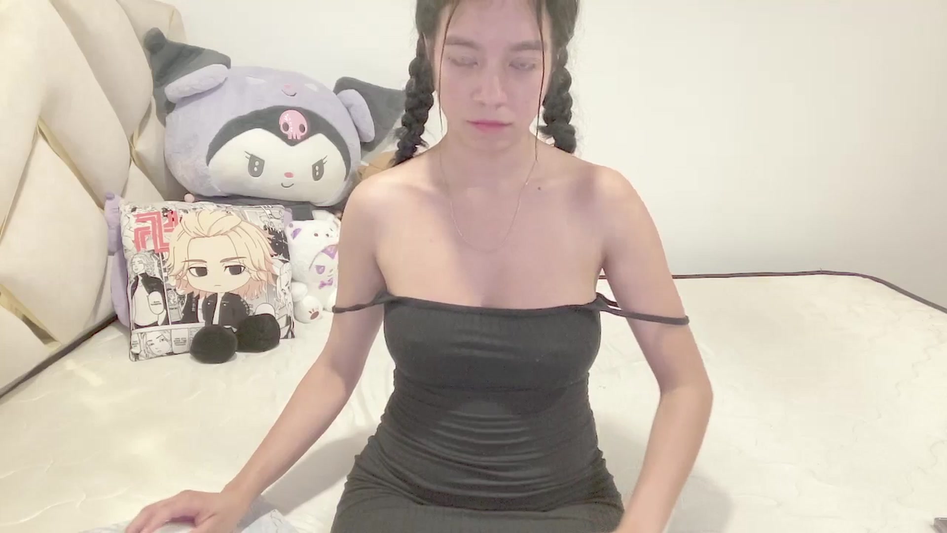 Gallery image thumbnail from Oxxme_'s myfreecams stream on, 09/15/2025, 05:06 image 16 of 20