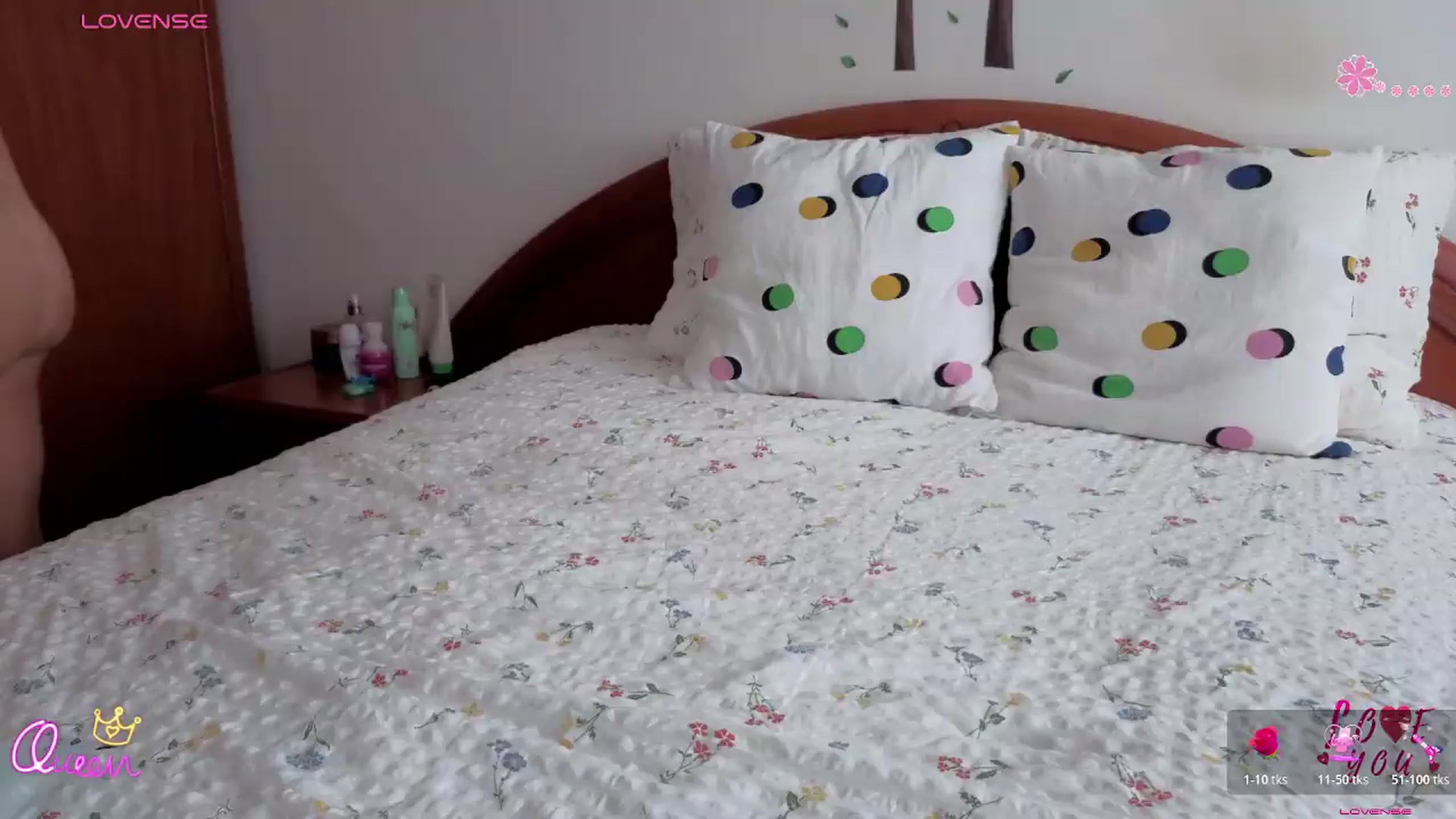 Gallery image thumbnail from Oxytocin's myfreecams stream on, 06/10/2026, 10:35 image 11 of 20