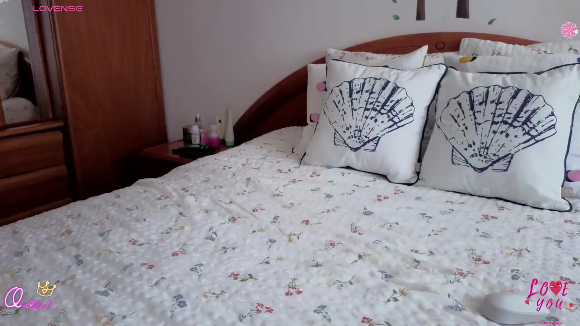 Gallery image thumbnail from Oxytocin's myfreecams stream on, 06/12/2026, 10:25 image 10 of 20