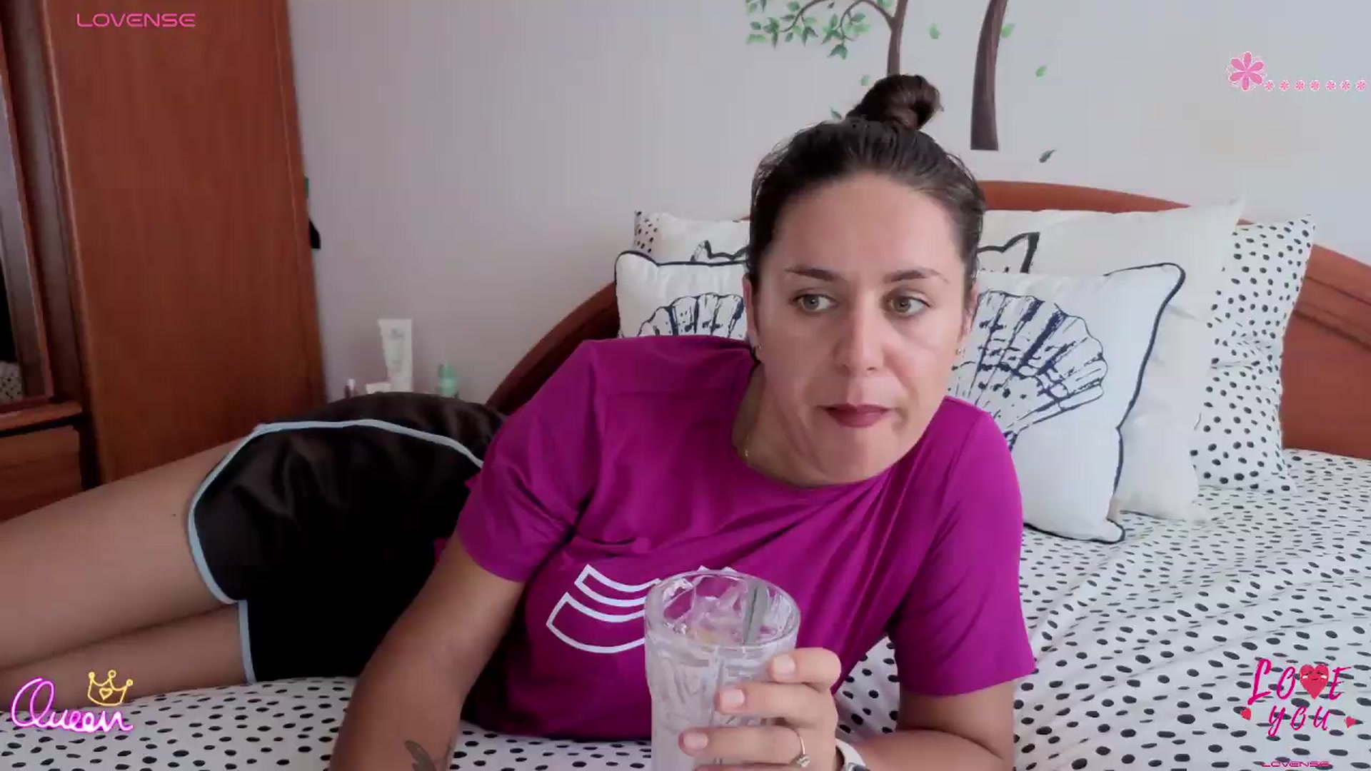 Gallery image thumbnail from Oxytocin's myfreecams stream on, 06/23/2026, 10:39 image 1 of 20
