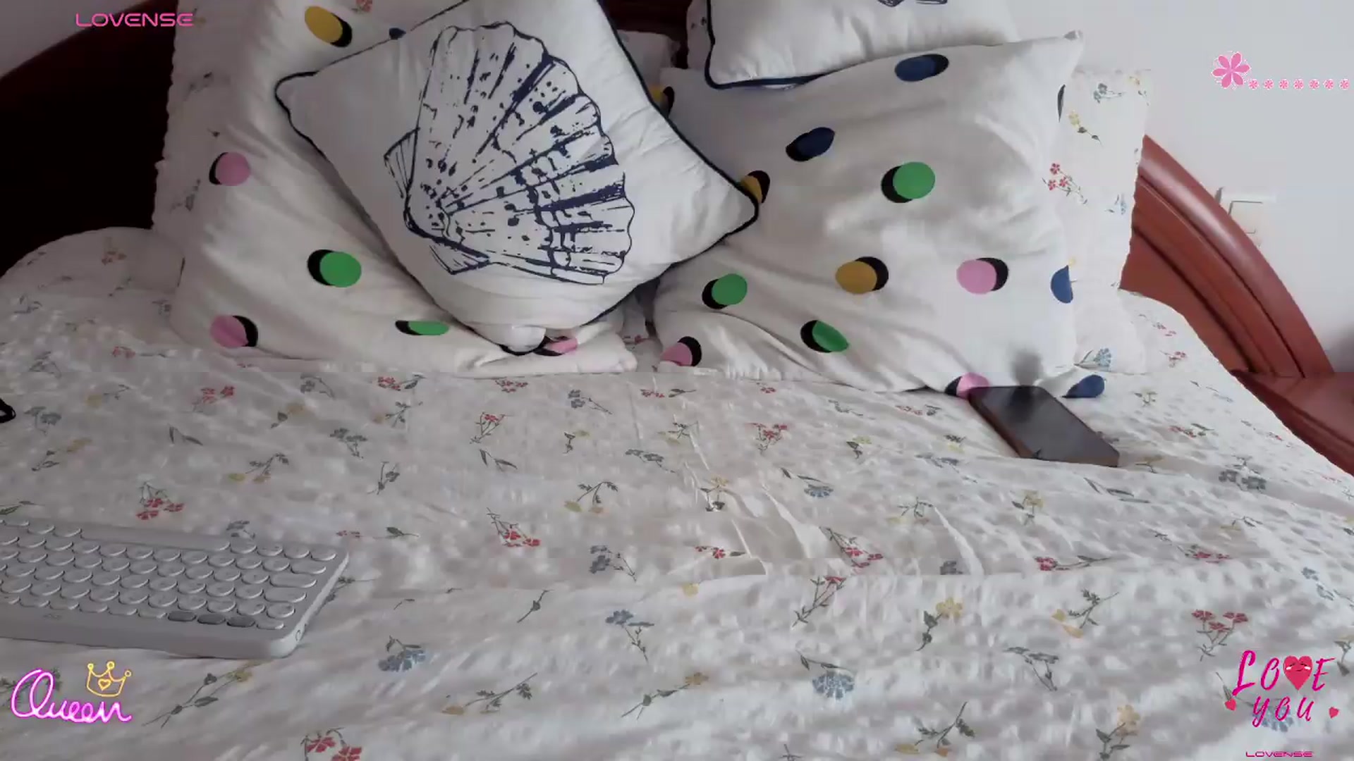 Gallery image thumbnail from Oxytocin's myfreecams stream on, 08/07/2026, 17:16 image 7 of 20