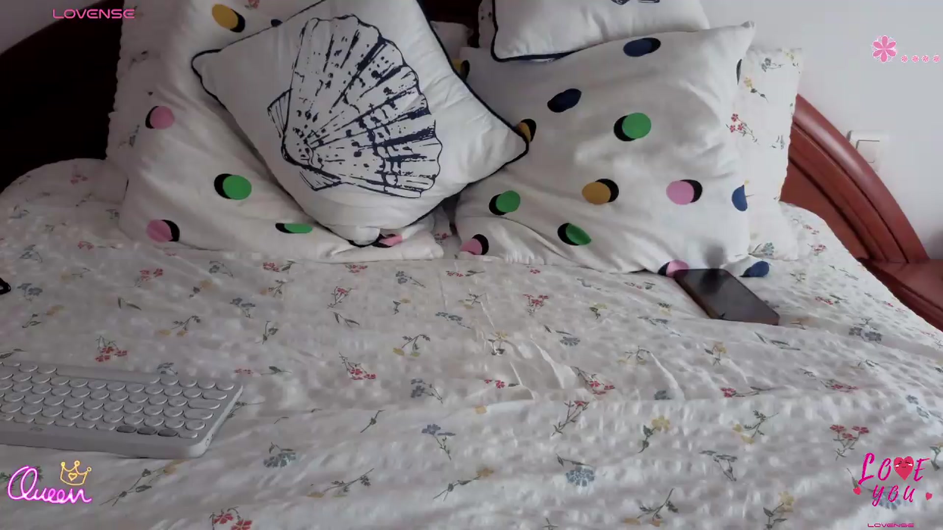 Gallery image thumbnail from Oxytocin's myfreecams stream on, 08/07/2026, 17:16 image 8 of 20
