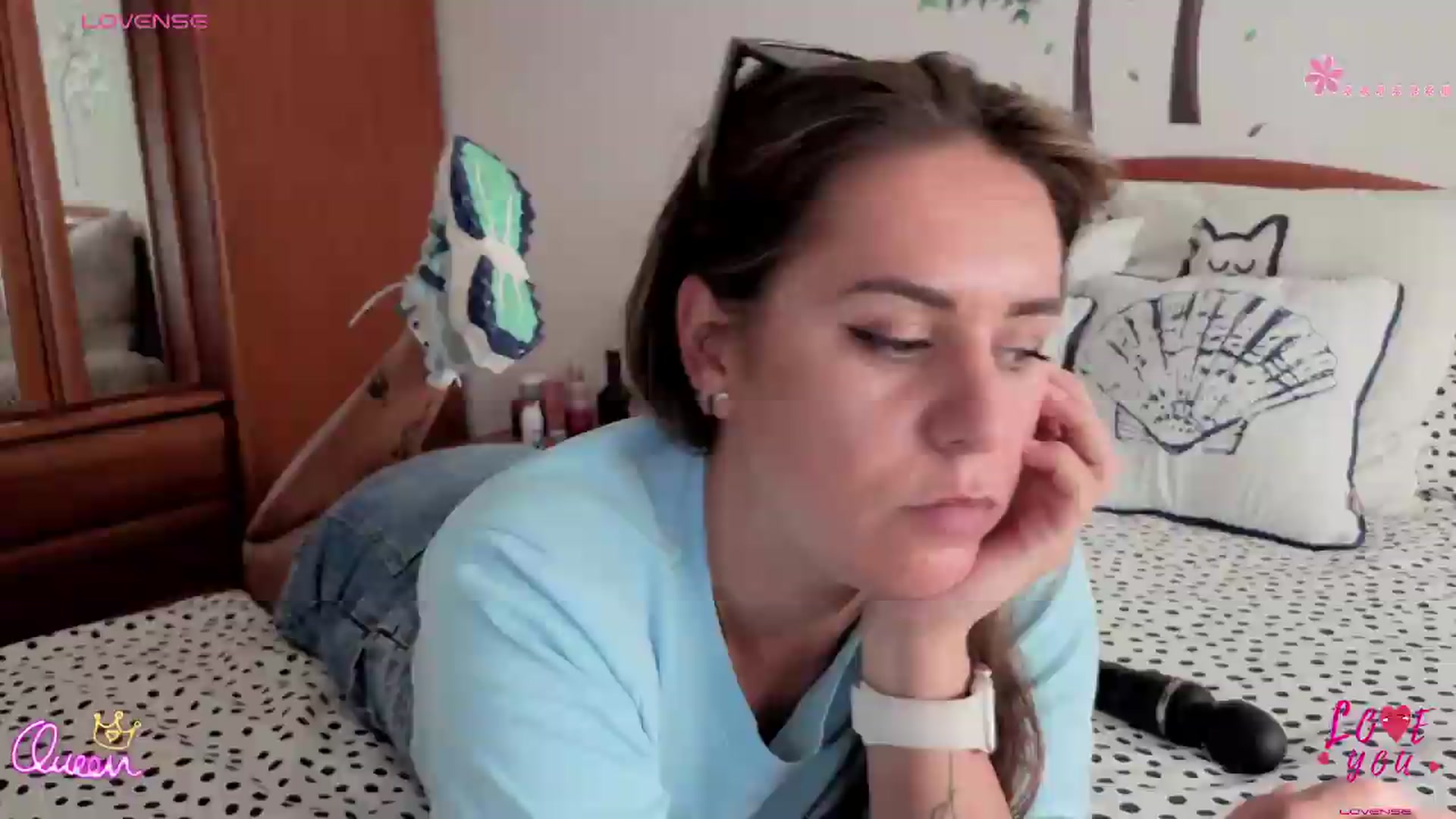 Gallery image thumbnail from Oxytocin's myfreecams stream on, 08/11/2026, 18:17 image 4 of 20