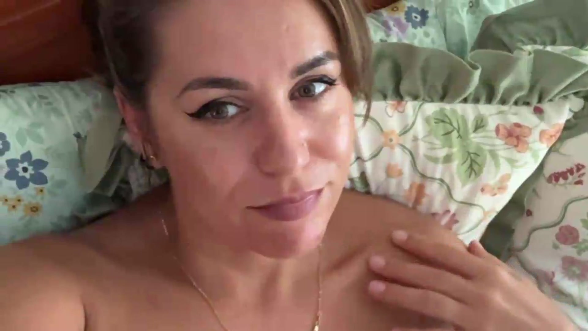 Gallery image thumbnail from Oxytocin's myfreecams stream on, 08/13/2026, 14:57 image 7 of 20