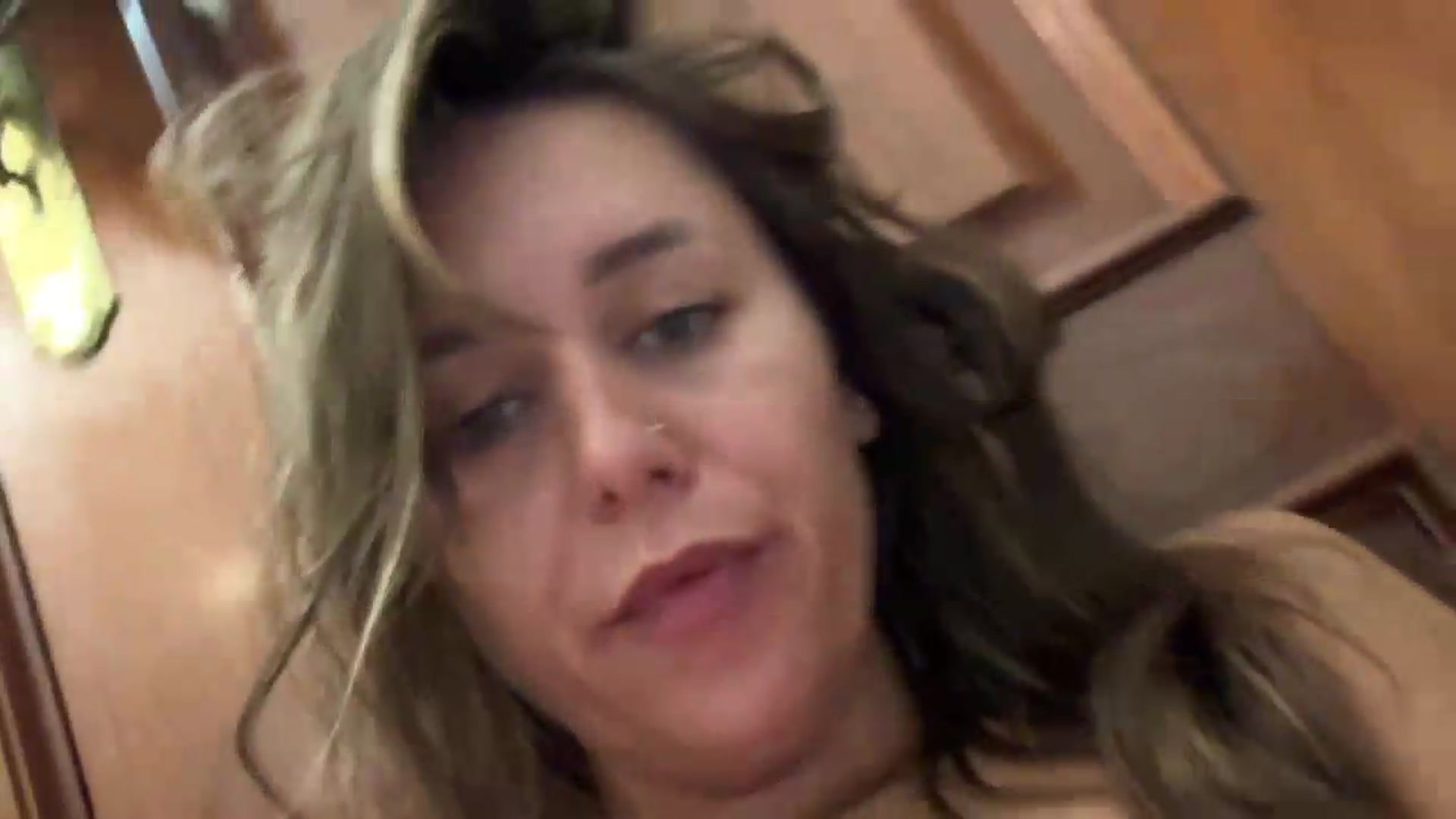 Gallery image thumbnail from Oxytocin's myfreecams stream on, 08/22/2026, 11:47 image 9 of 20