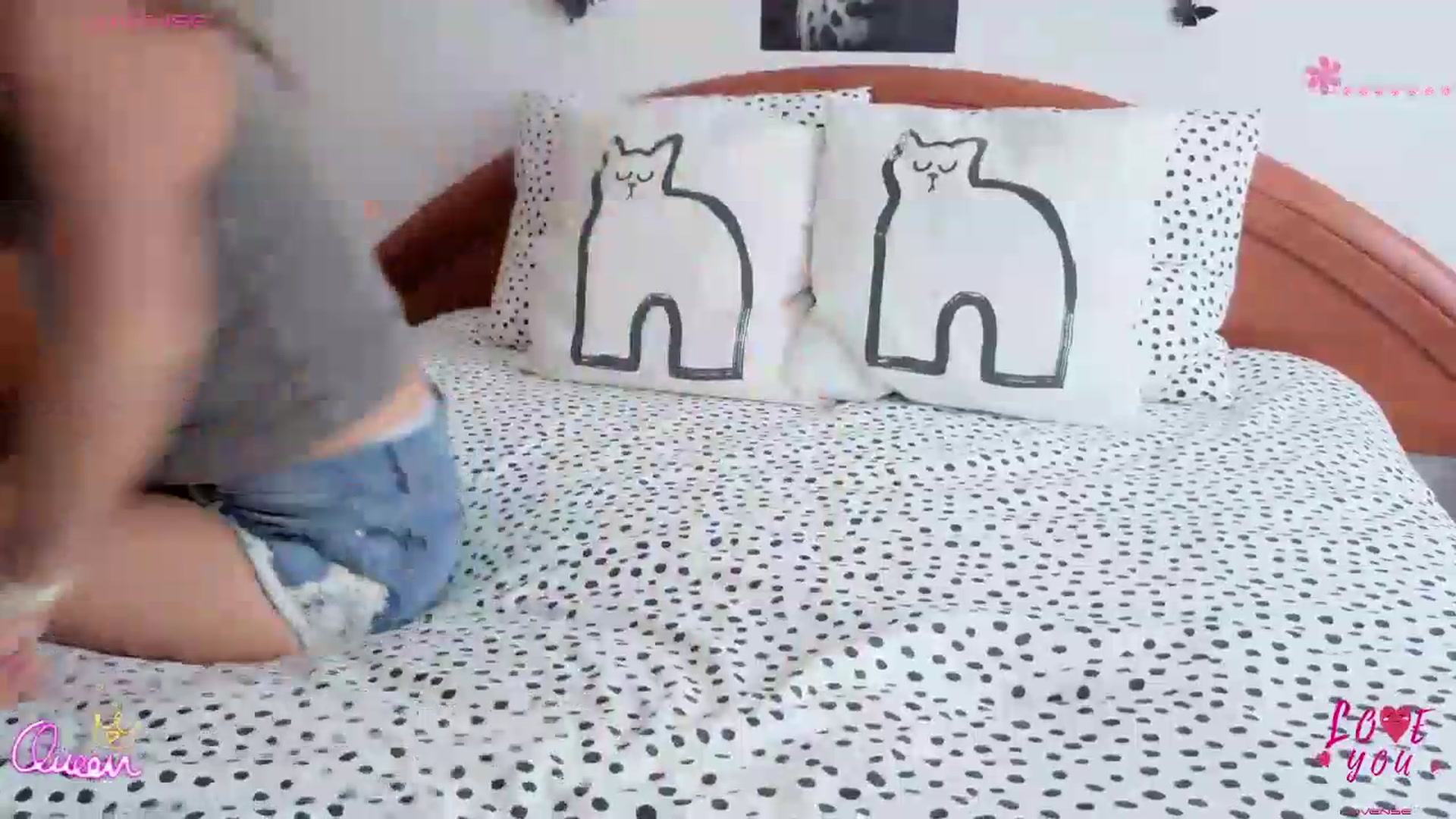 Gallery image thumbnail from Oxytocin's myfreecams stream on, 08/31/2026, 10:43 image 13 of 20