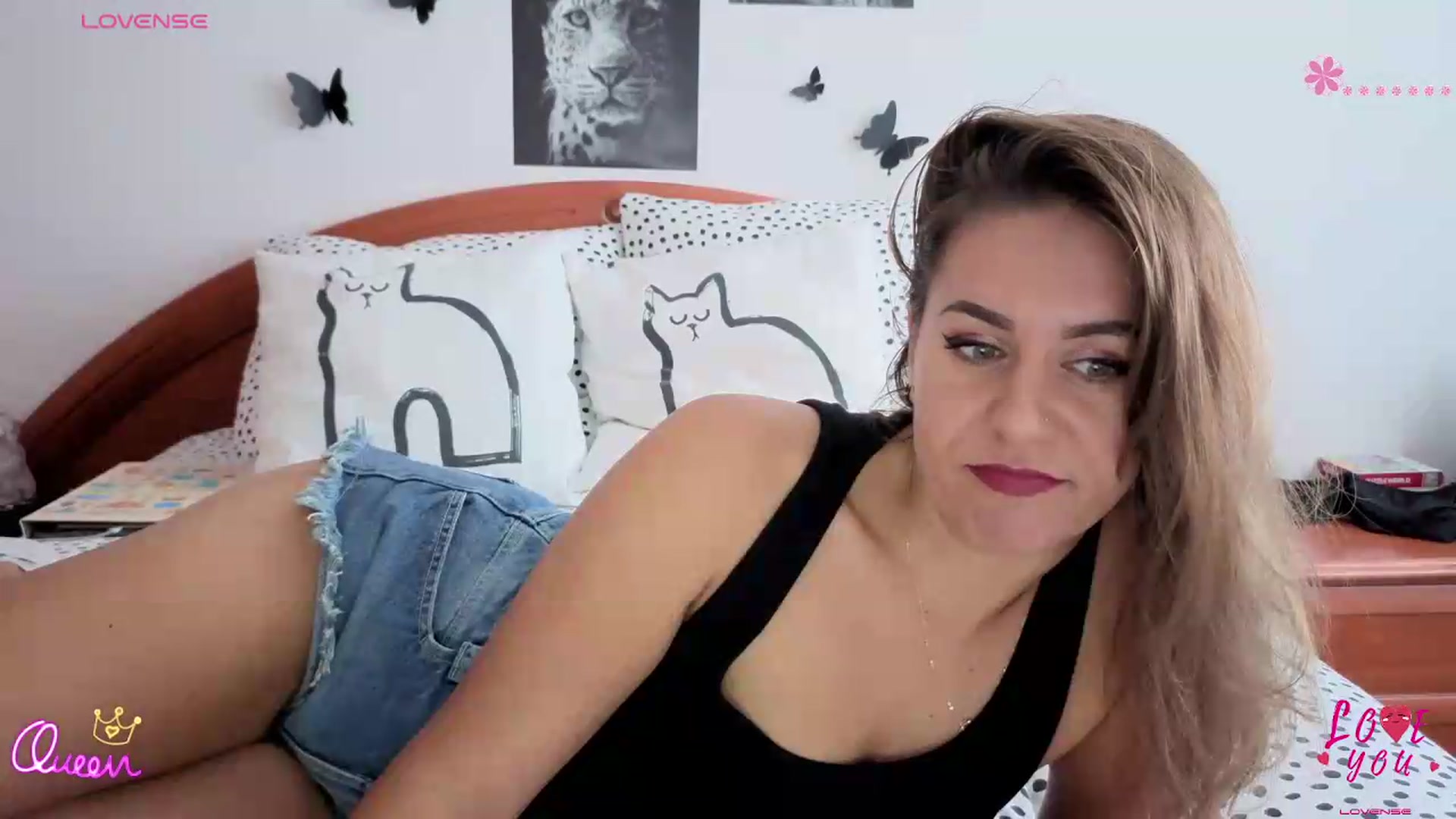 Gallery image thumbnail from Oxytocin's myfreecams stream on, 09/02/2026, 10:49 image 7 of 20