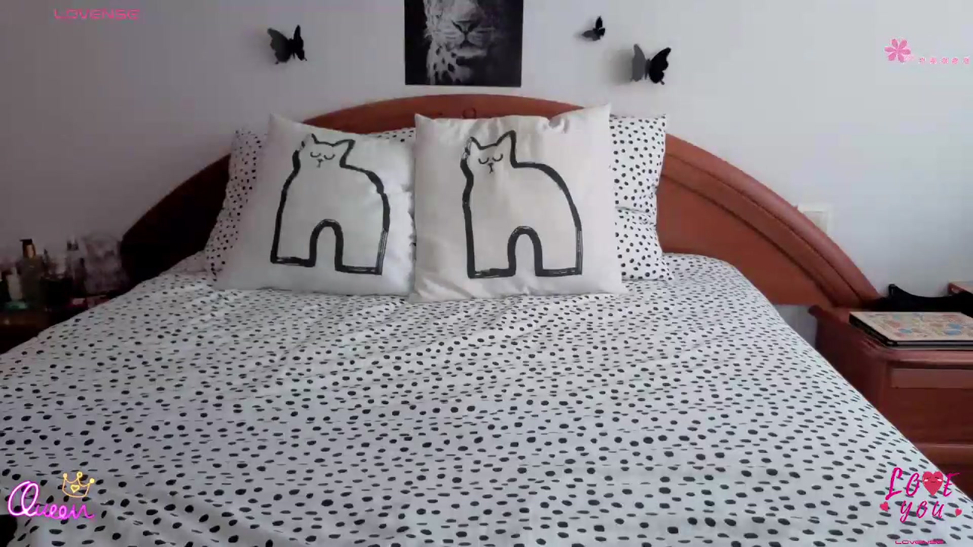 Gallery image thumbnail from Oxytocin's myfreecams stream on, 09/02/2026, 11:31 image 8 of 20
