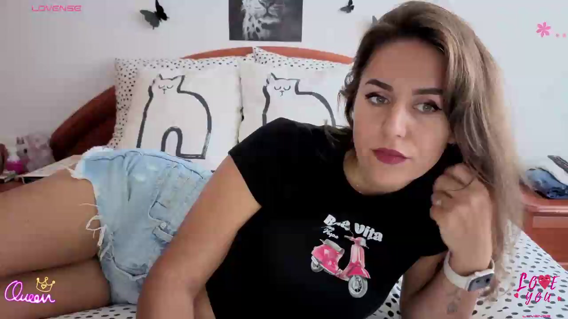 Gallery image thumbnail from Oxytocin's myfreecams stream on, 09/03/2026, 09:57 image 10 of 20