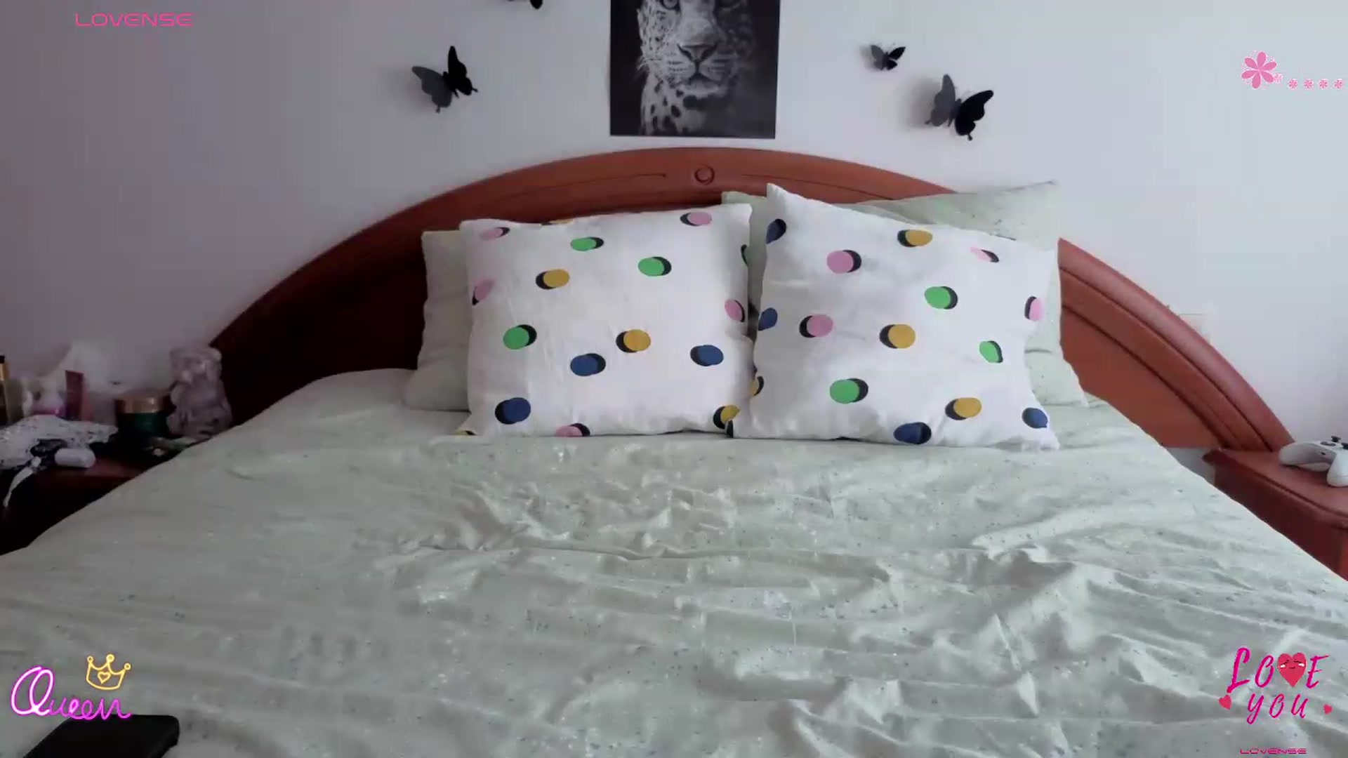 Gallery image thumbnail from Oxytocin's myfreecams stream on, 09/10/2026, 10:50 image 7 of 20