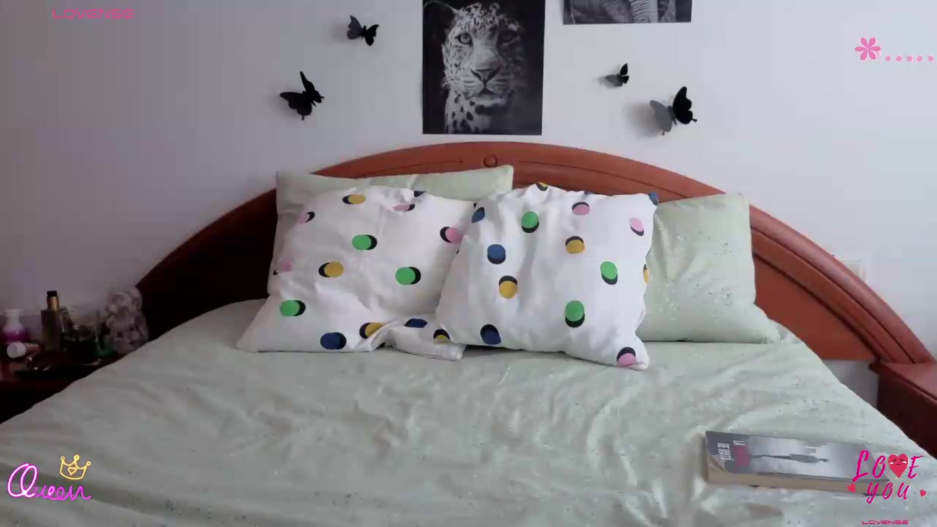 Gallery image thumbnail from Oxytocin's myfreecams stream on, 09/14/2026, 12:06 image 5 of 20