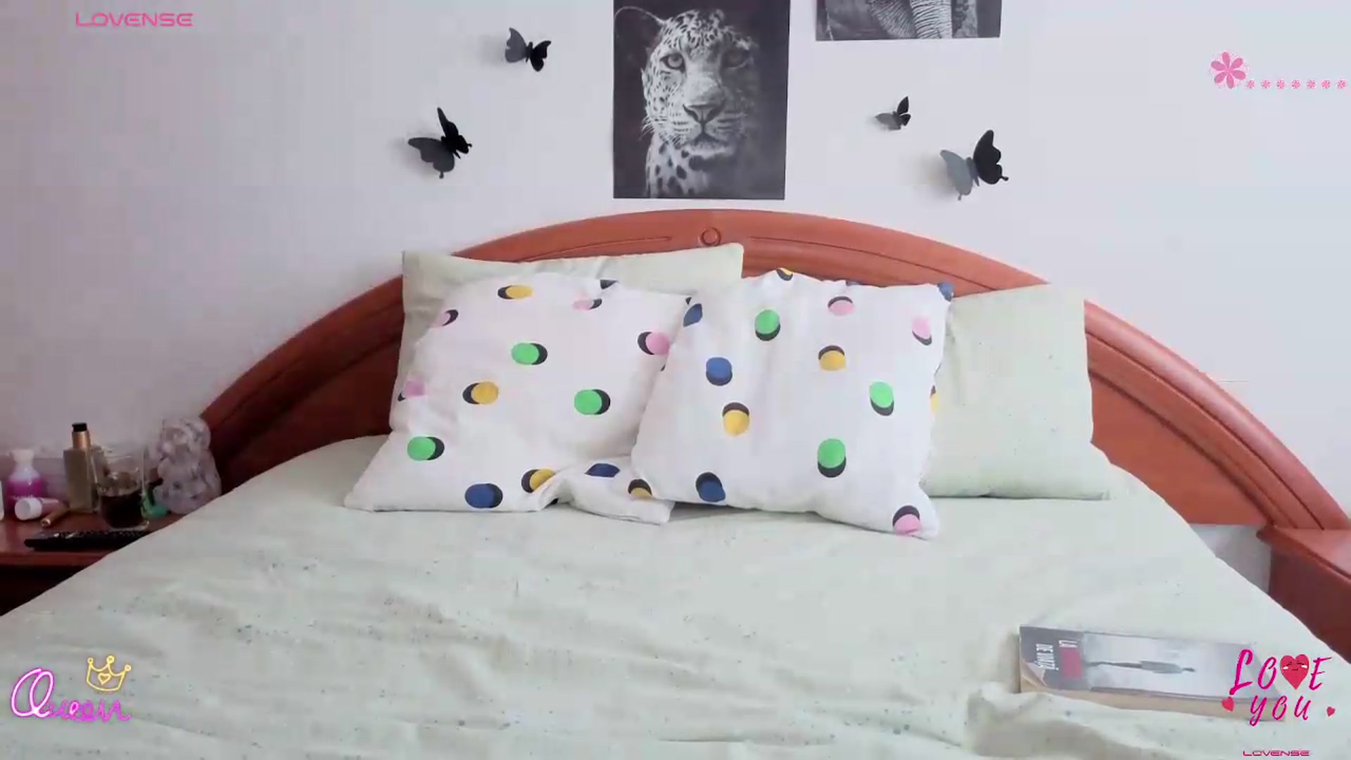 Gallery image thumbnail from Oxytocin's myfreecams stream on, 09/14/2026, 12:06 image 9 of 20