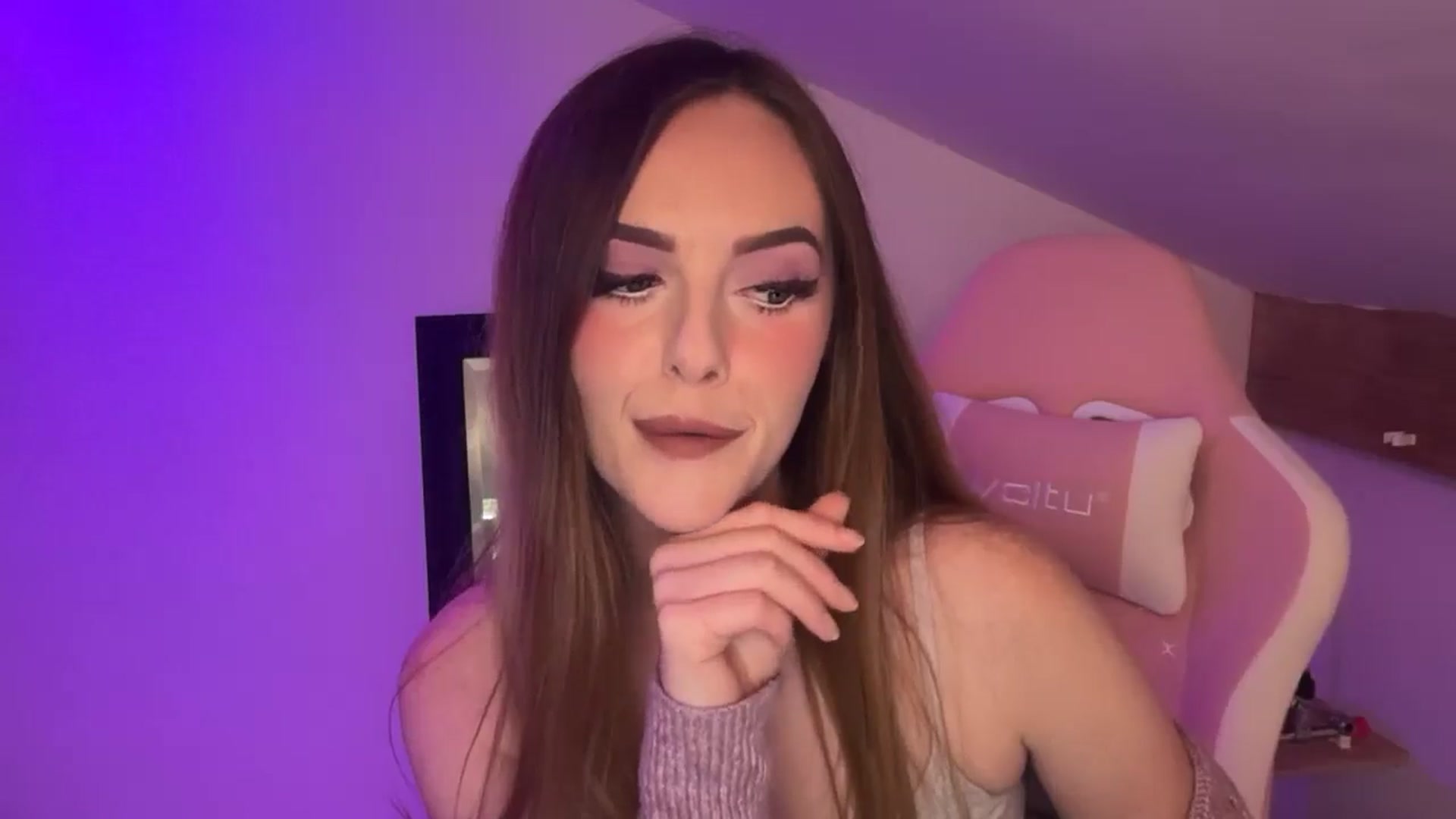 Gallery image thumbnail from P0LLY's myfreecams stream on, 11/03/2025, 12:27 image 14 of 20