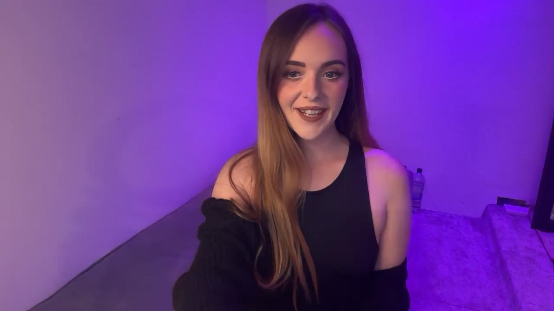 Gallery image thumbnail from P0LLY's myfreecams stream on, 11/11/2025, 12:57 image 1 of 20