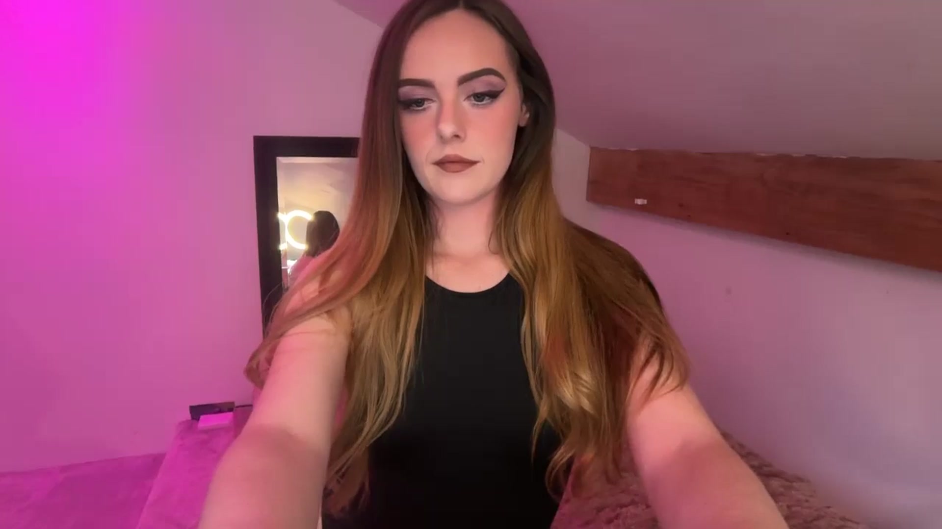Gallery image thumbnail from P0LLY's myfreecams stream on, 12/04/2025, 12:28 image 3 of 20