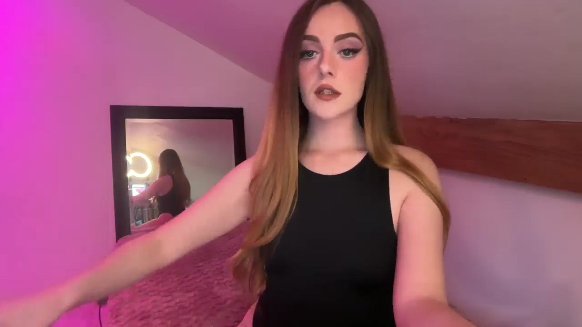 Gallery image thumbnail from P0LLY's myfreecams stream on, 12/04/2025, 12:28 image 16 of 20