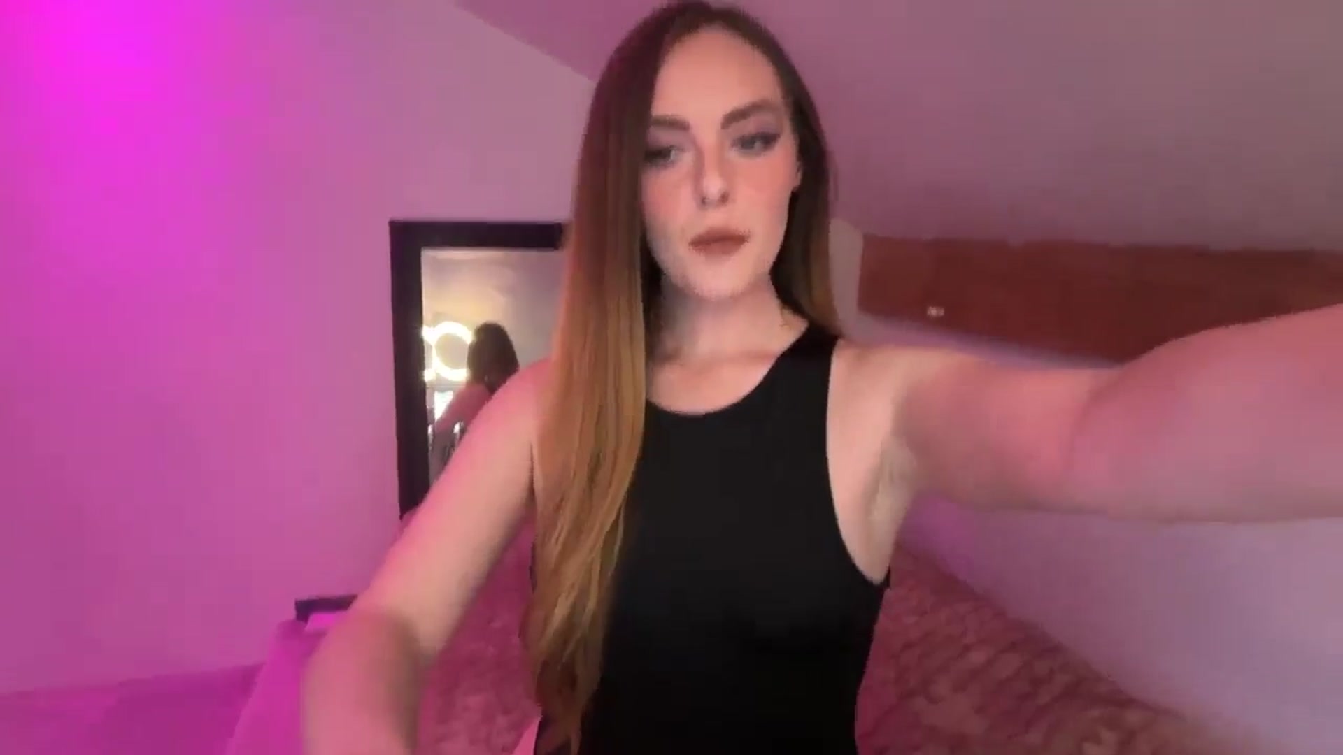 Gallery image thumbnail from P0LLY's myfreecams stream on, 12/04/2025, 12:28 image 4 of 20