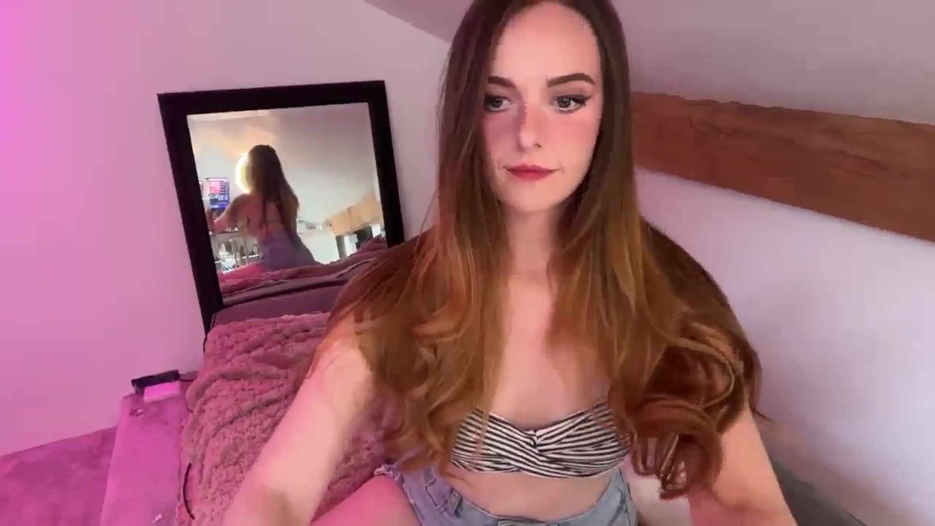 Gallery image thumbnail from P0LLY's myfreecams stream on, 02/11/2026, 12:59 image 5 of 20