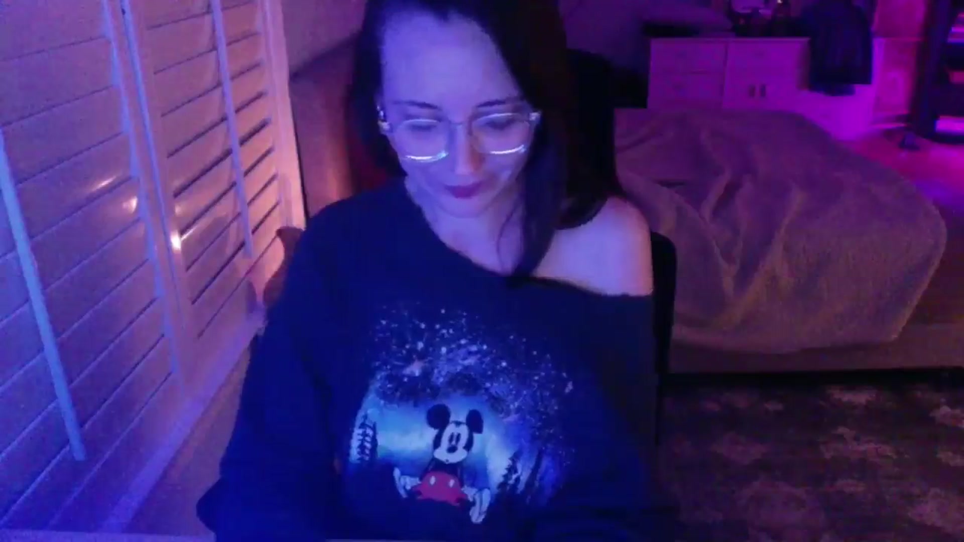 Gallery image thumbnail from P0SIE's myfreecams stream on, 03/24/2025, 04:22 image 6 of 20