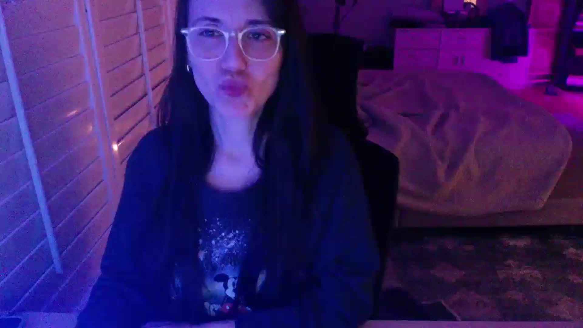 Gallery image thumbnail from P0SIE's myfreecams stream on, 03/24/2025, 04:22 image 19 of 20