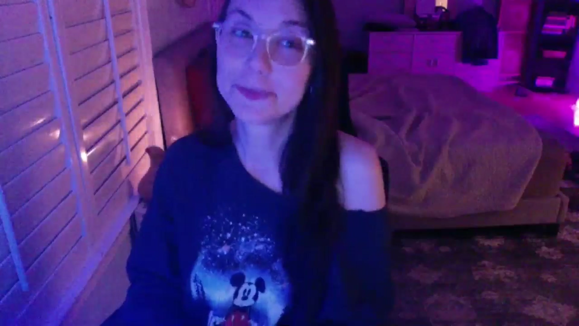 Gallery image thumbnail from P0SIE's myfreecams stream on, 03/24/2025, 04:22 image 7 of 20