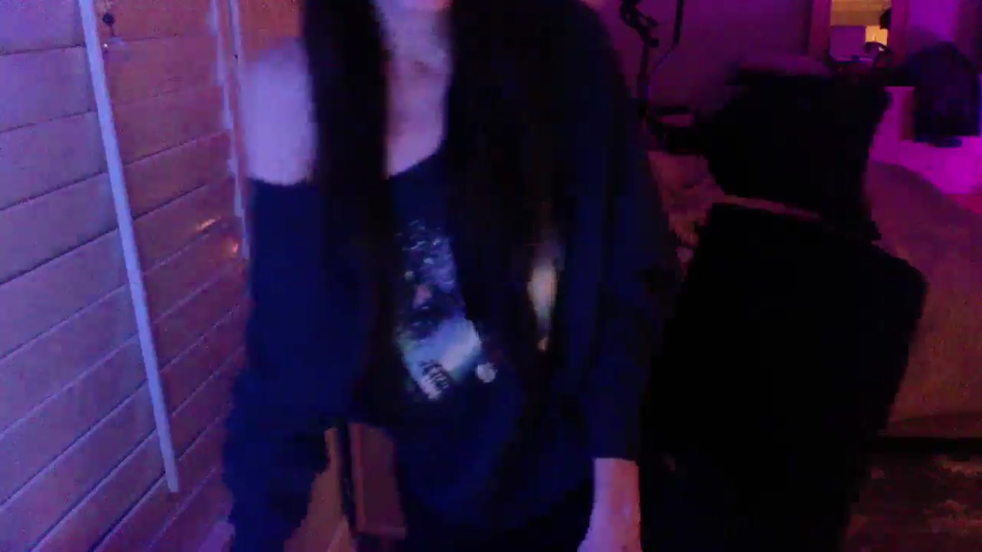 Gallery image thumbnail from P0SIE's myfreecams stream on, 03/24/2025, 05:22 image 13 of 20