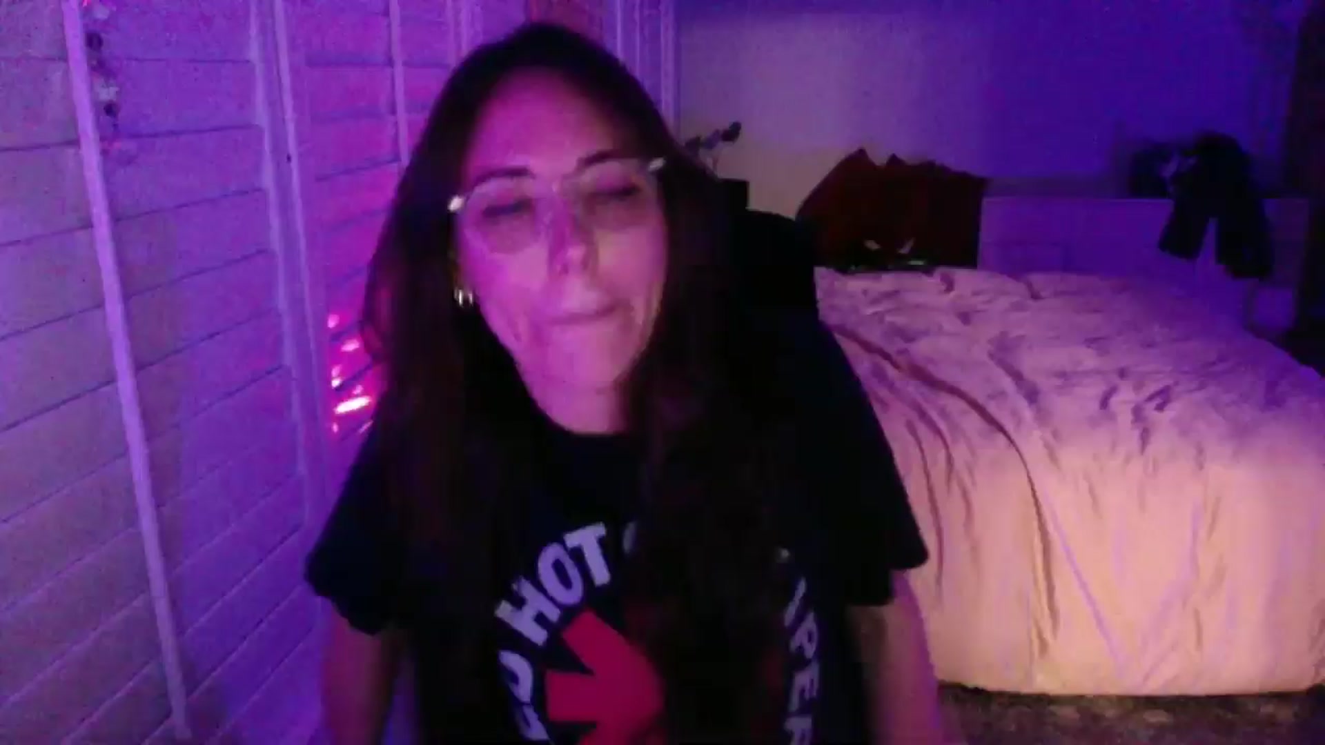 Gallery image thumbnail from P0SIE's myfreecams stream on, 04/06/2025, 04:27 image 1 of 20
