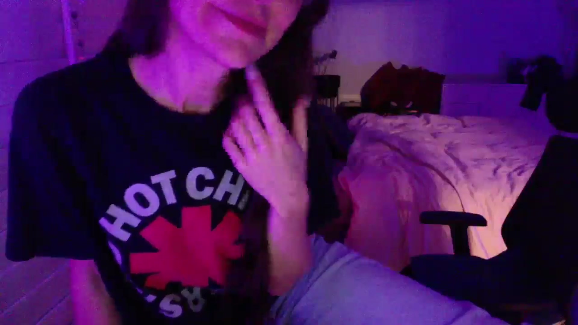 Gallery image thumbnail from P0SIE's myfreecams stream on, 04/06/2025, 08:51 image 8 of 20