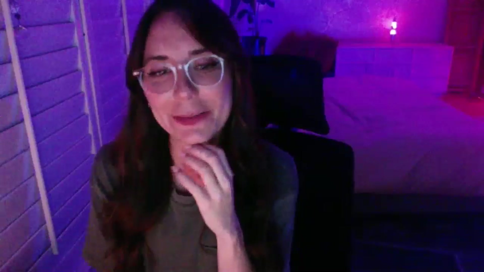 Gallery image thumbnail from P0SIE's myfreecams stream on, 04/13/2025, 03:10 image 20 of 20