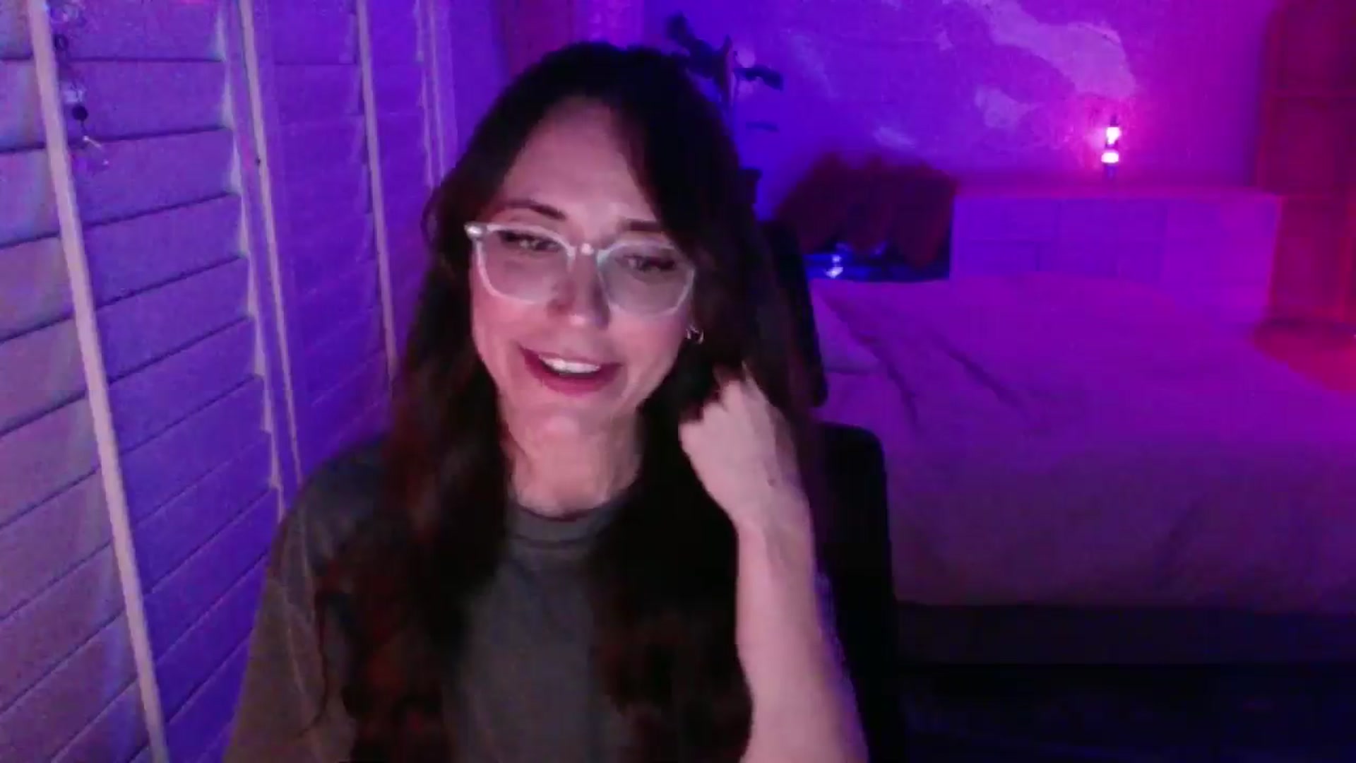 Gallery image thumbnail from P0SIE's myfreecams stream on, 04/13/2025, 03:10 image 13 of 20