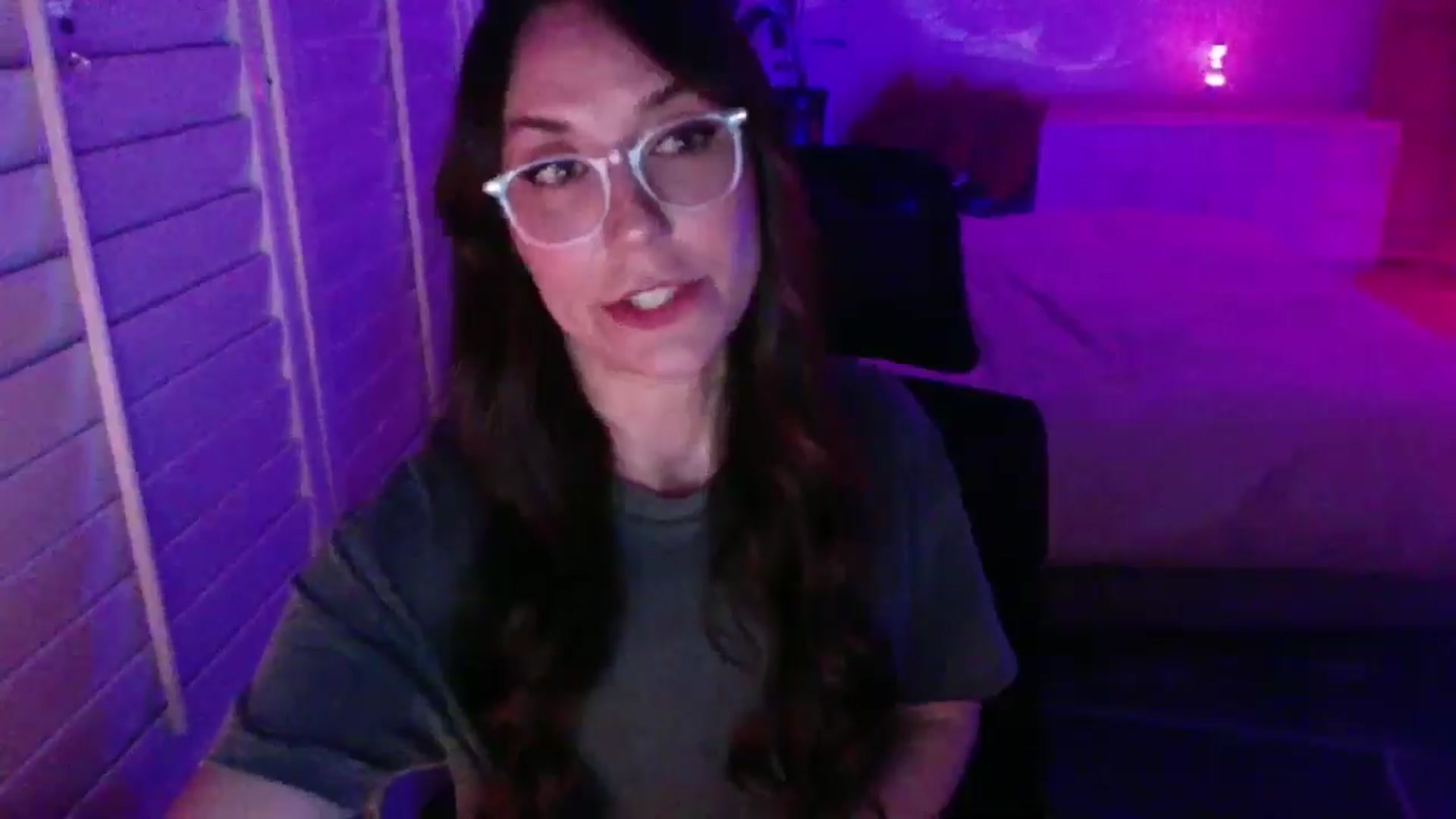 Gallery image thumbnail from P0SIE's myfreecams stream on, 04/13/2025, 03:10 image 10 of 20