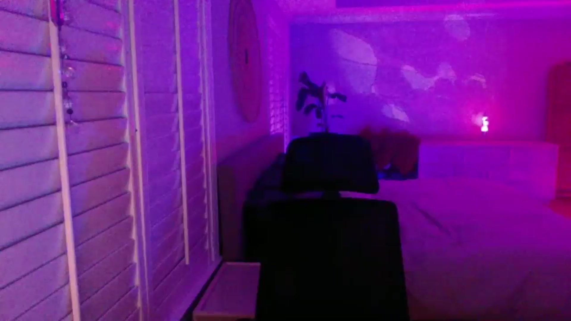 Gallery image thumbnail from P0SIE's myfreecams stream on, 04/13/2025, 03:10 image 6 of 20