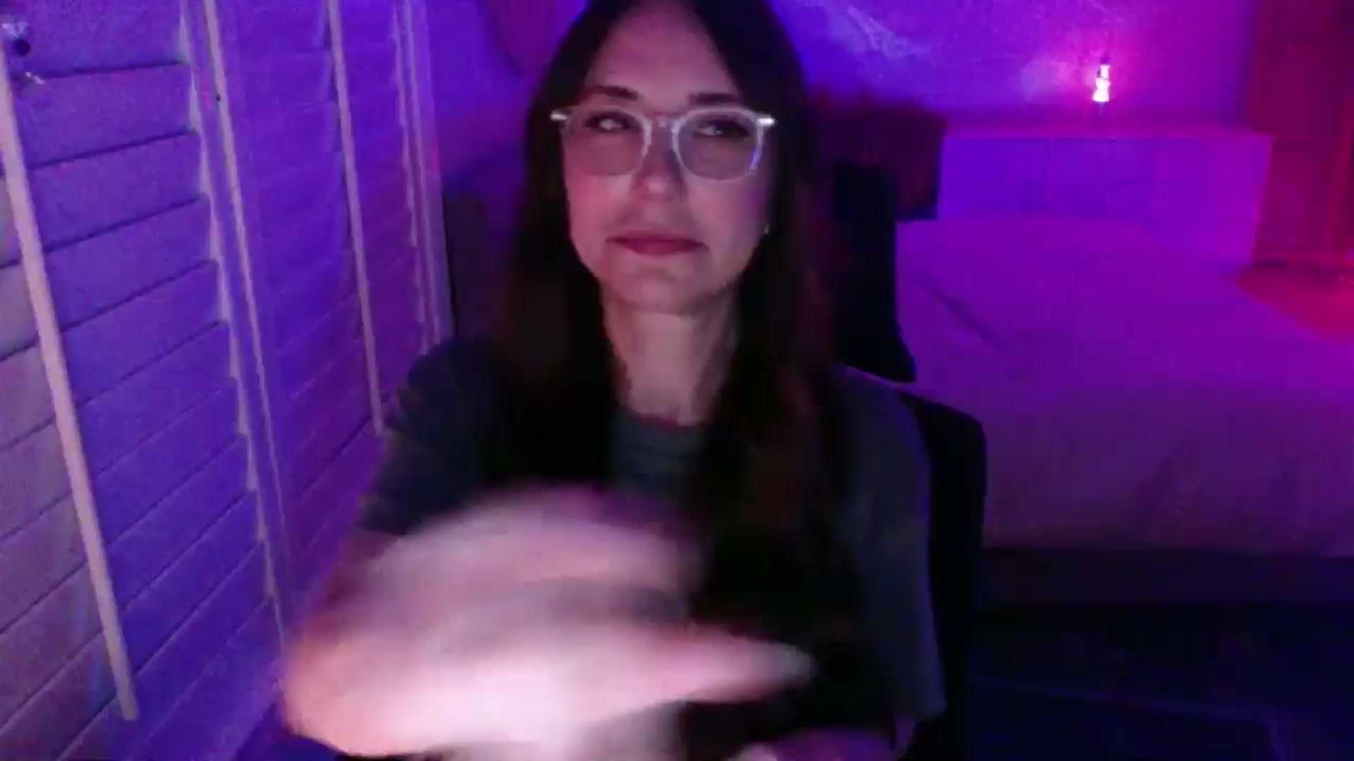 Gallery image thumbnail from P0SIE's myfreecams stream on, 04/13/2025, 03:10 image 1 of 20