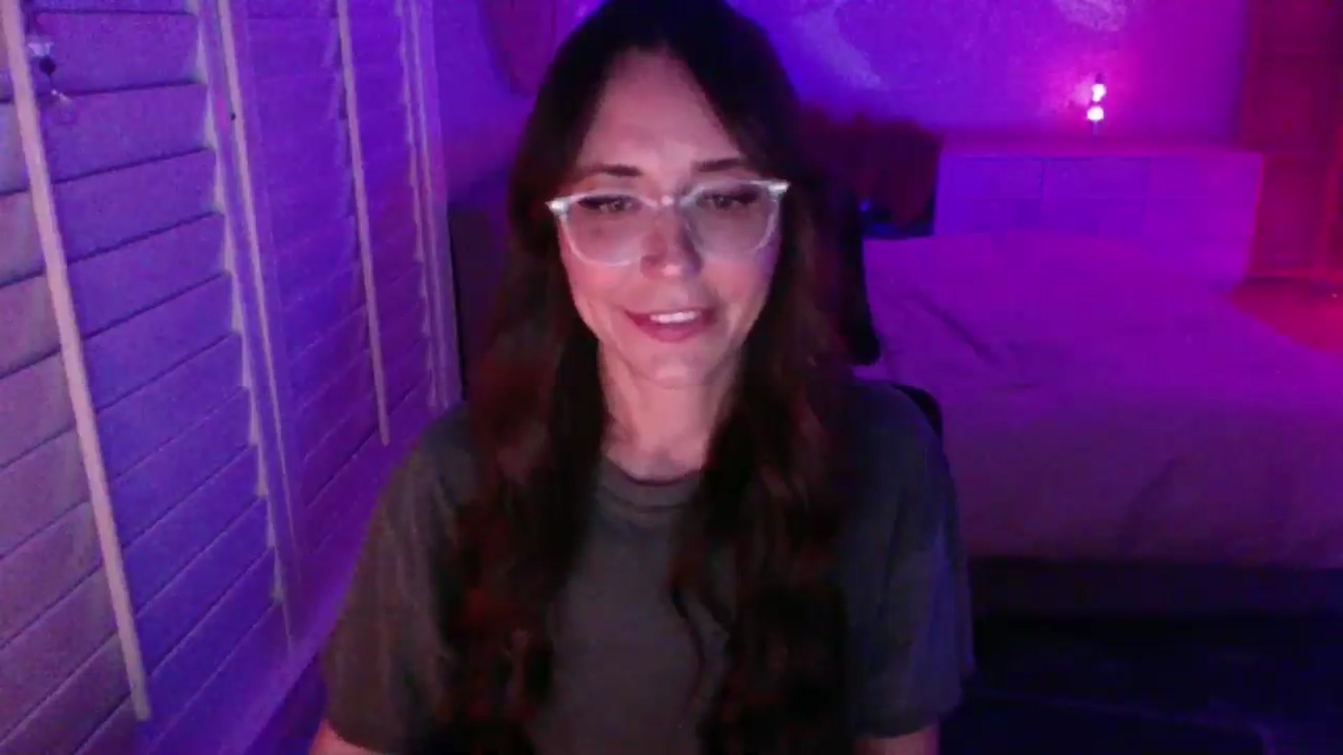 Gallery image thumbnail from P0SIE's myfreecams stream on, 04/13/2025, 03:10 image 2 of 20