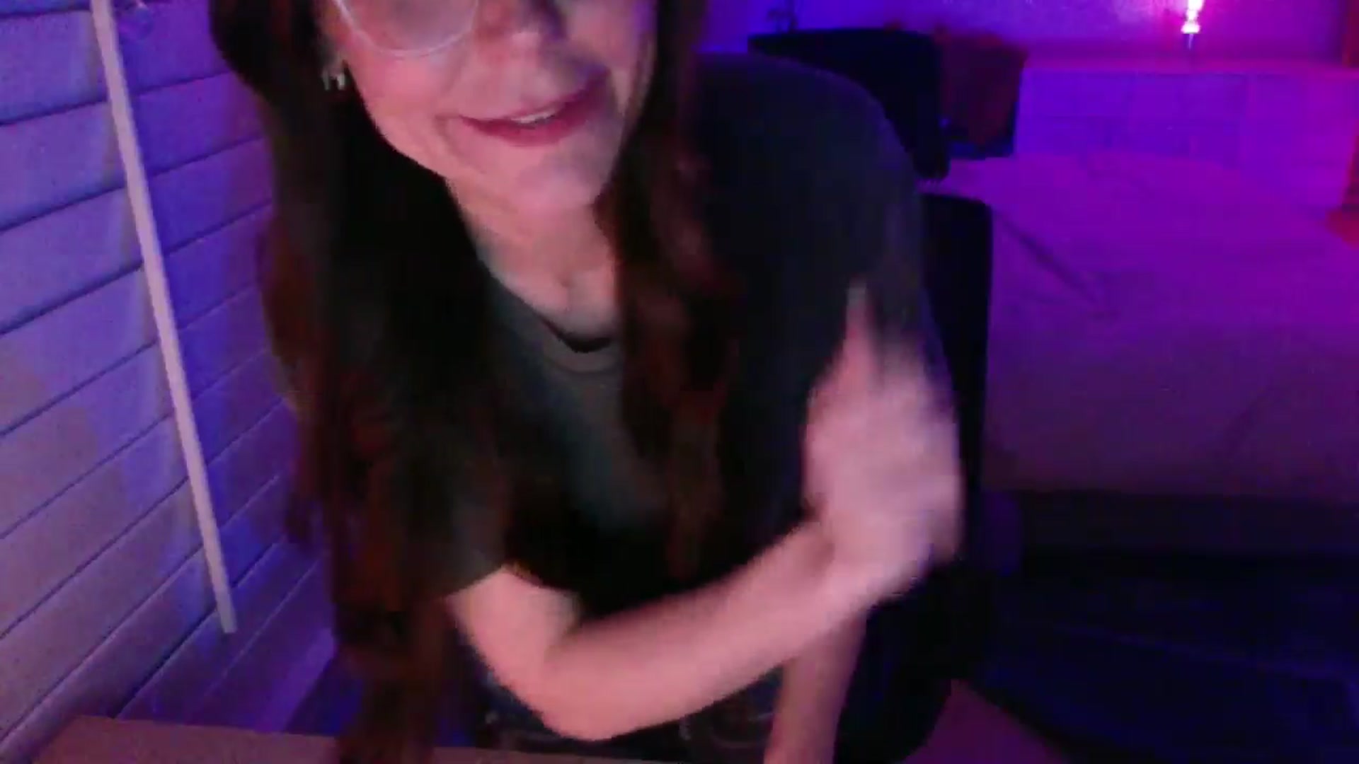 Gallery image thumbnail from P0SIE's myfreecams stream on, 04/13/2025, 03:41 image 2 of 20