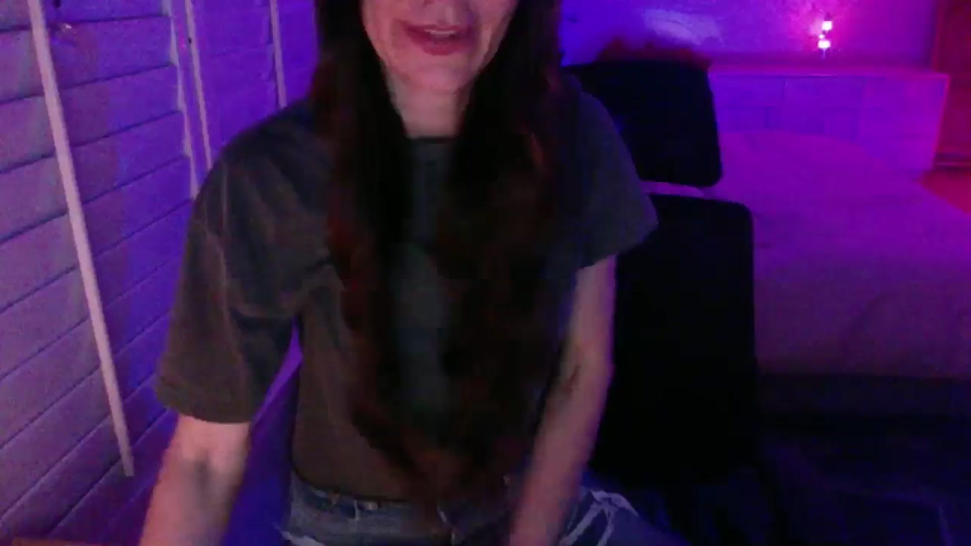 Gallery image thumbnail from P0SIE's myfreecams stream on, 04/13/2025, 04:31 image 10 of 20