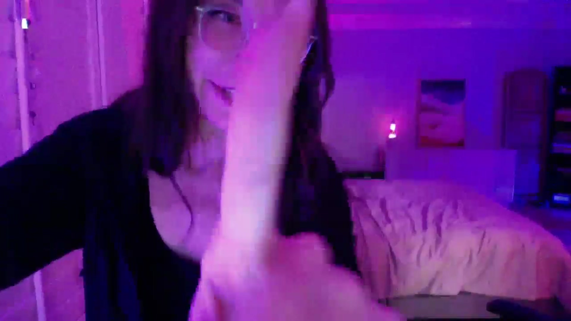 Gallery image thumbnail from P0SIE's myfreecams stream on, 05/04/2025, 08:24 image 3 of 20