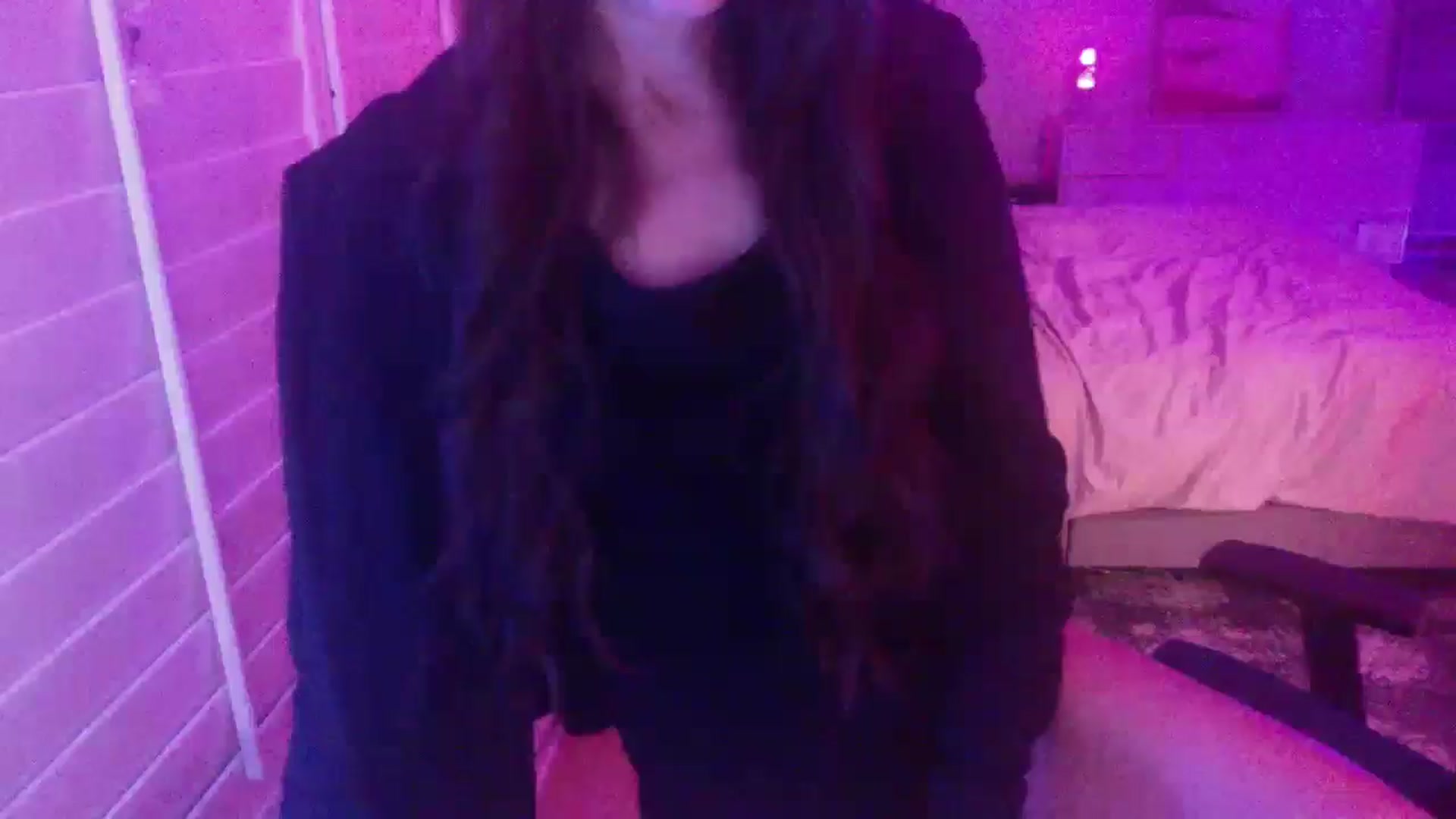 Gallery image thumbnail from P0SIE's myfreecams stream on, 05/04/2025, 09:53 image 4 of 20