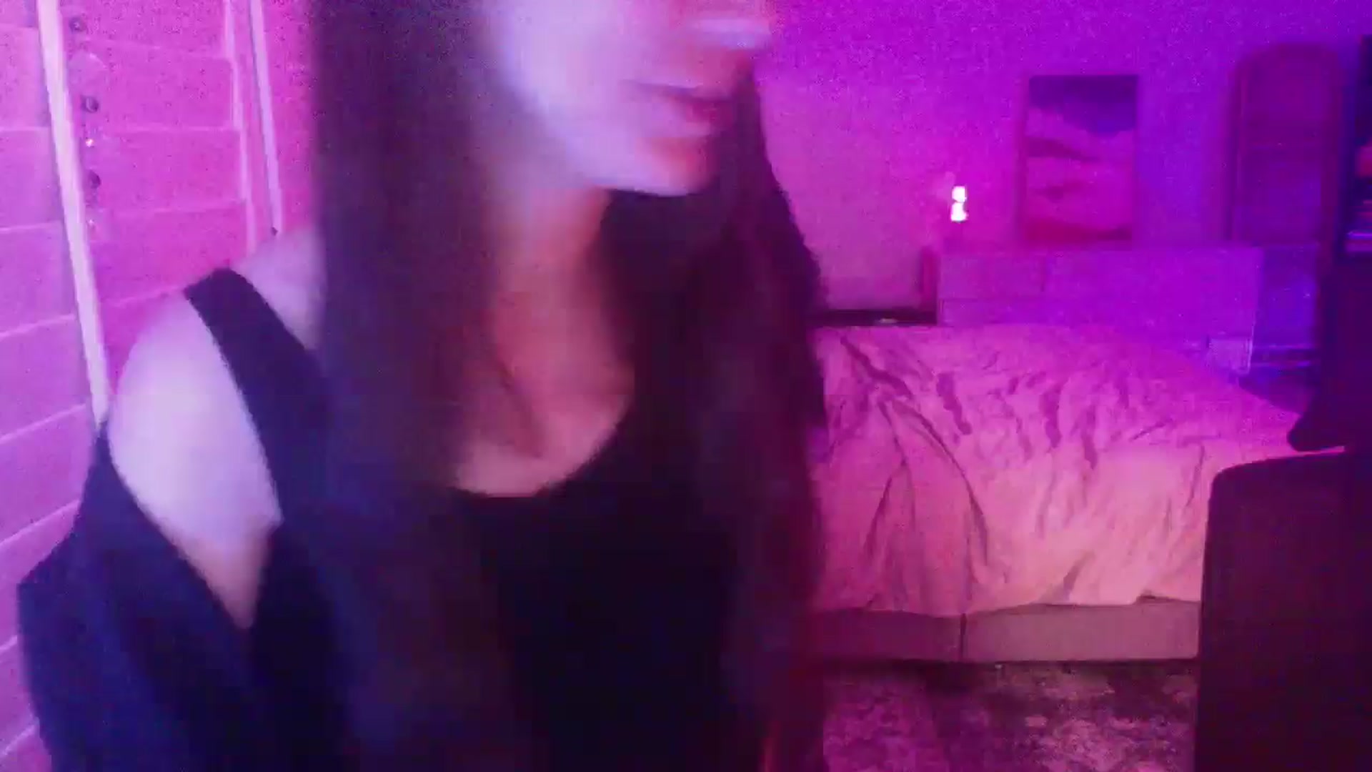 Gallery image thumbnail from P0SIE's myfreecams stream on, 05/04/2025, 09:53 image 7 of 20