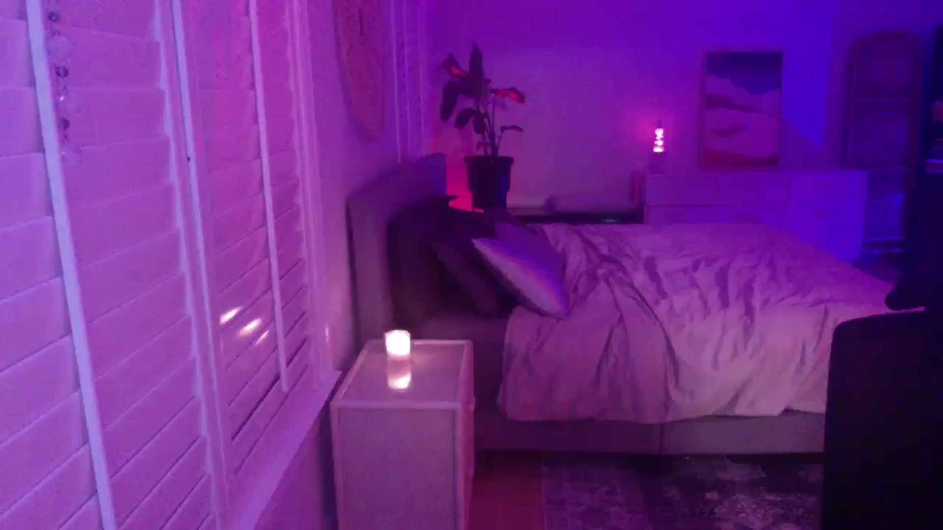 Gallery image thumbnail from P0SIE's myfreecams stream on, 05/04/2025, 09:53 image 9 of 20