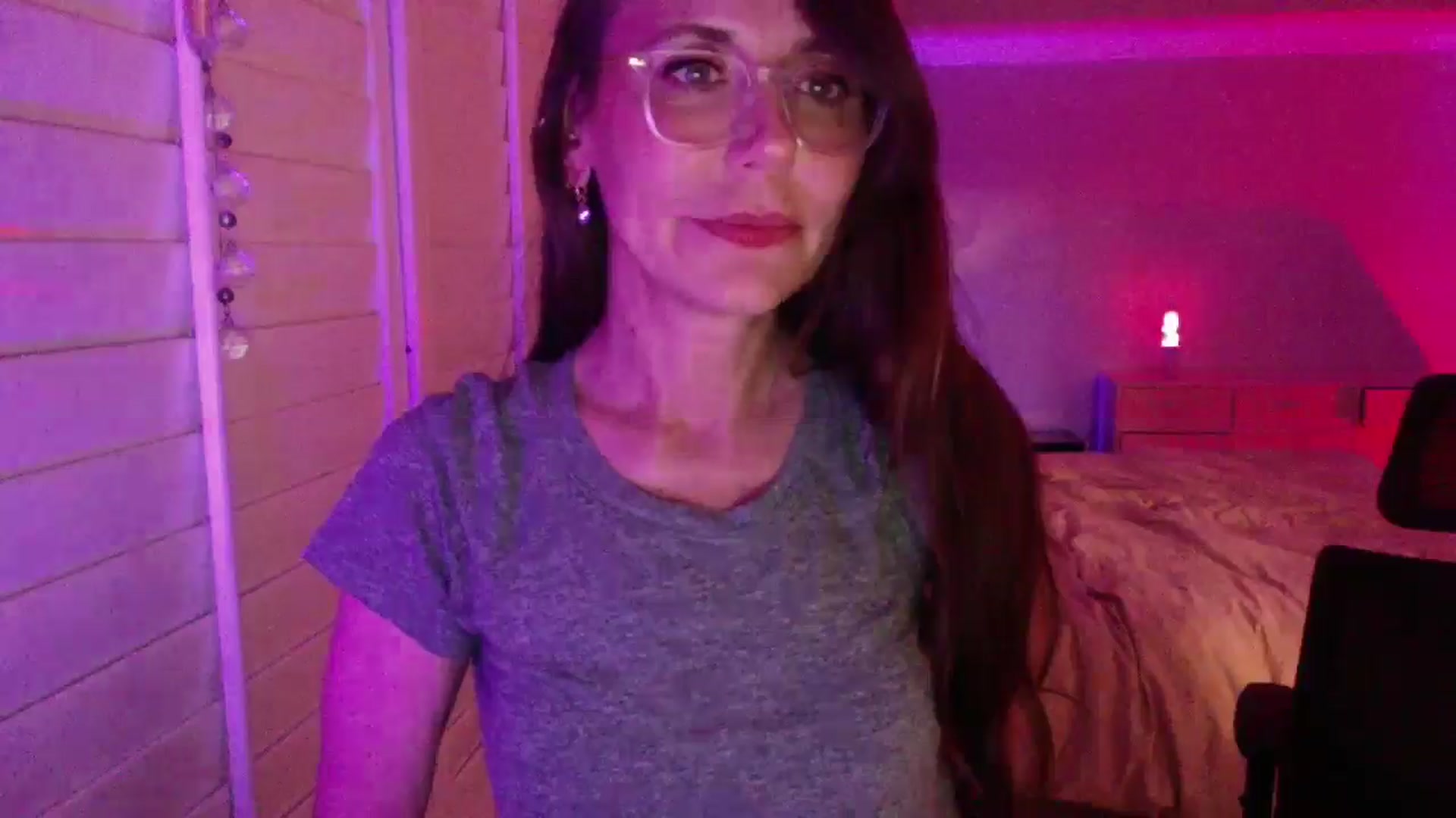 Gallery image thumbnail from P0SIE's myfreecams stream on, 06/01/2025, 08:53 image 11 of 20