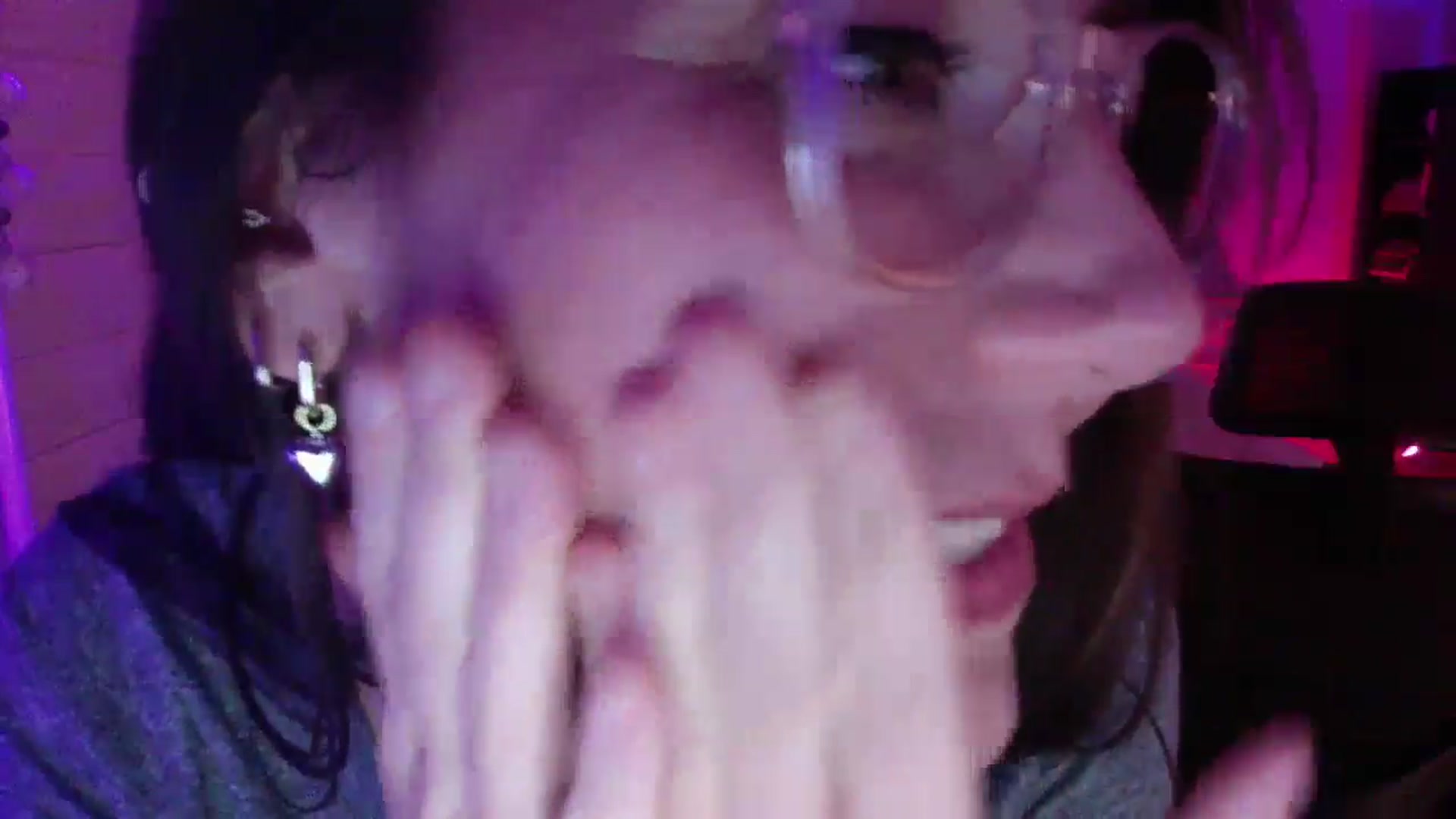 Gallery image thumbnail from P0SIE's myfreecams stream on, 06/01/2025, 08:53 image 4 of 20
