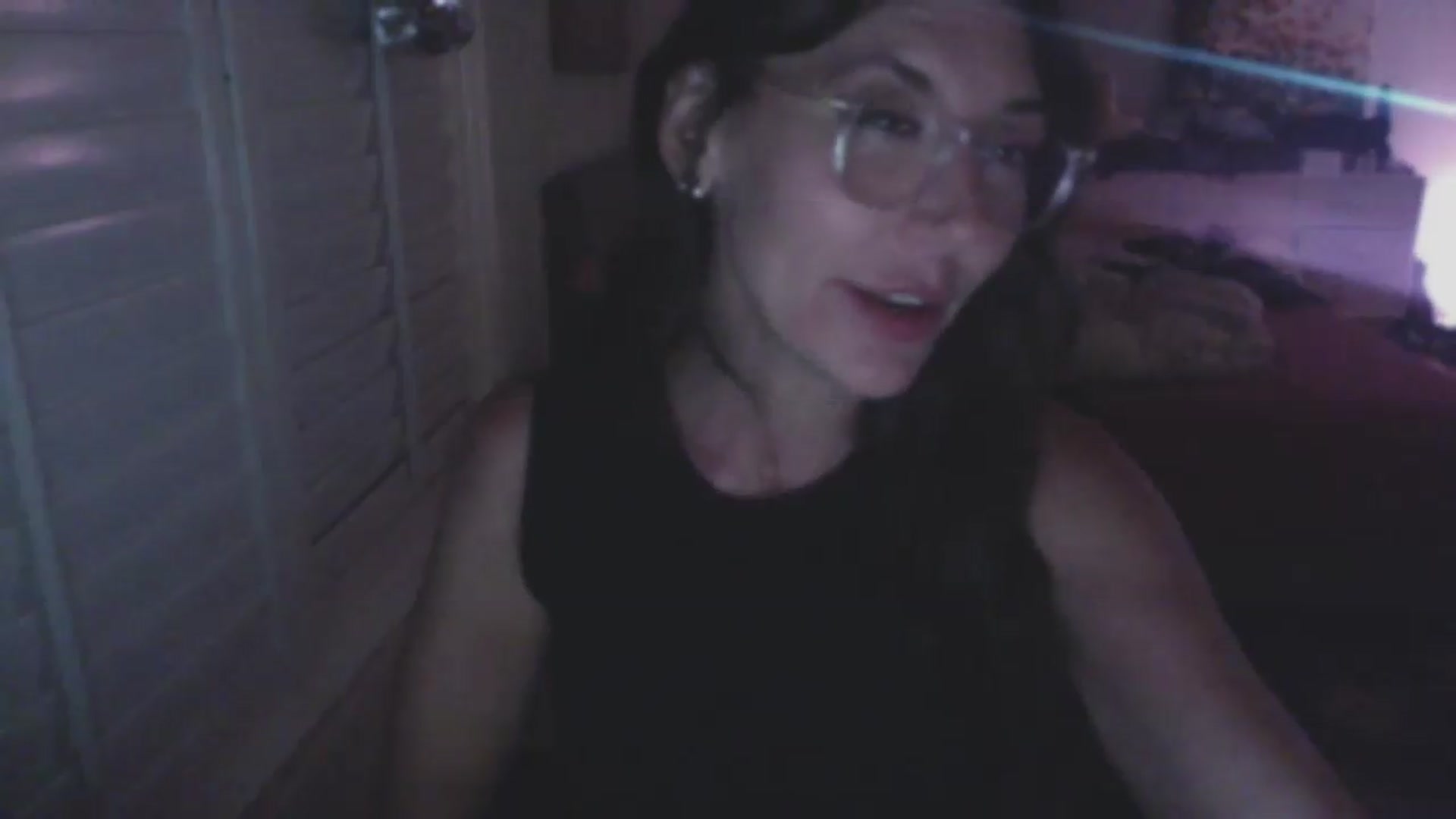 Gallery image thumbnail from P0SIE's myfreecams stream on, 06/21/2026, 08:11 image 14 of 20