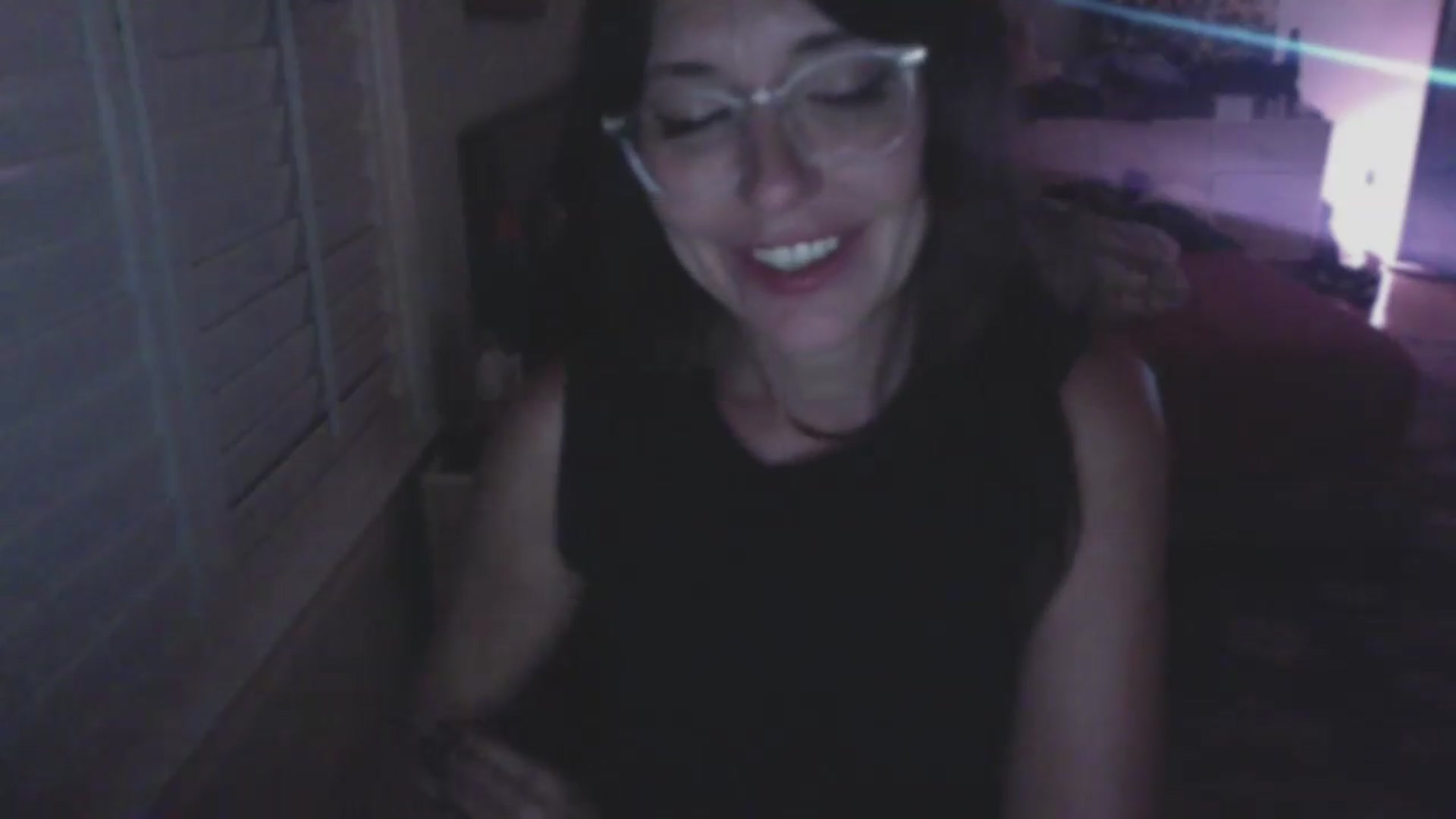 Gallery image thumbnail from P0SIE's myfreecams stream on, 06/21/2026, 08:11 image 17 of 20