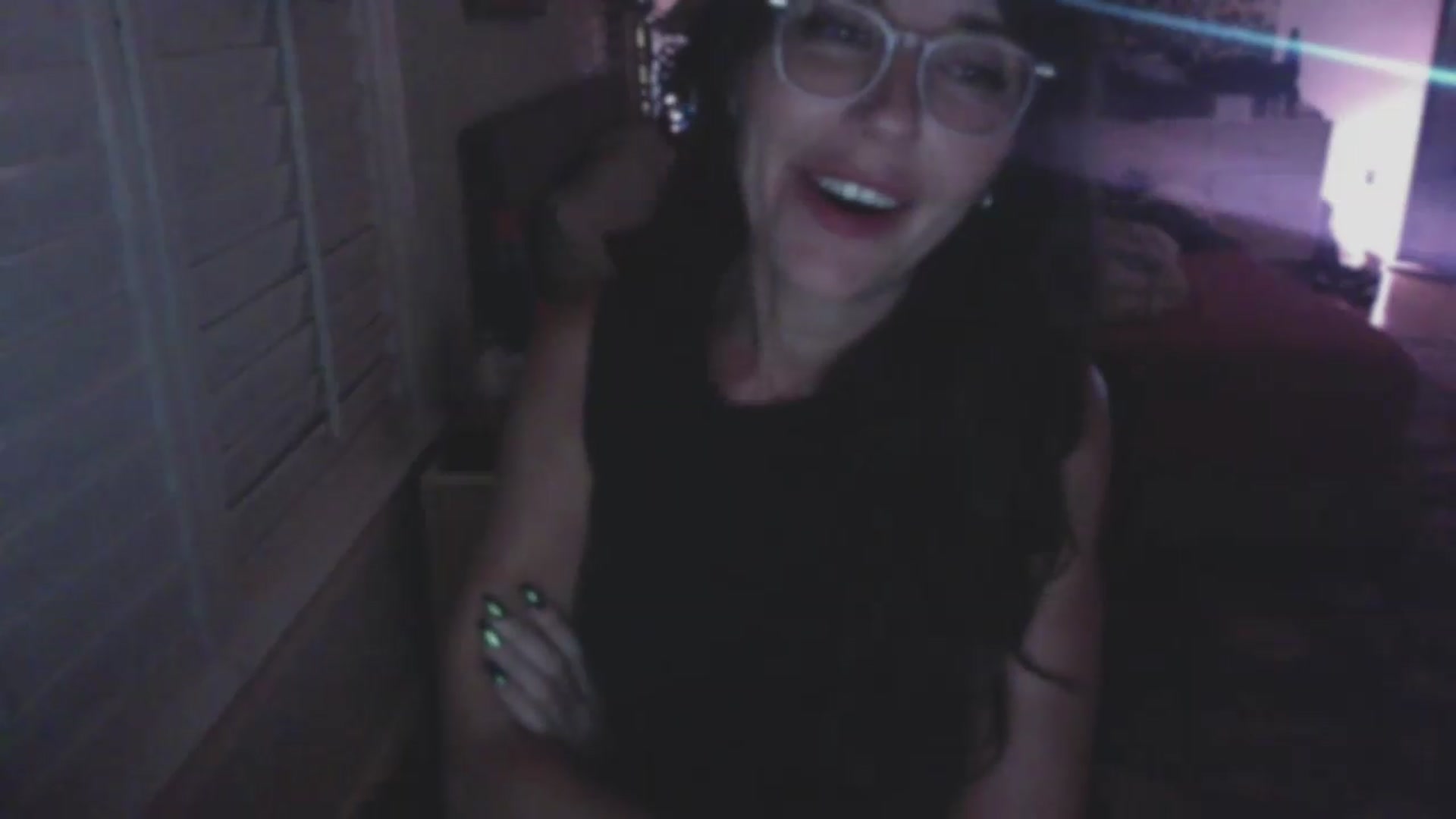 Gallery image thumbnail from P0SIE's myfreecams stream on, 06/21/2026, 08:11 image 19 of 20