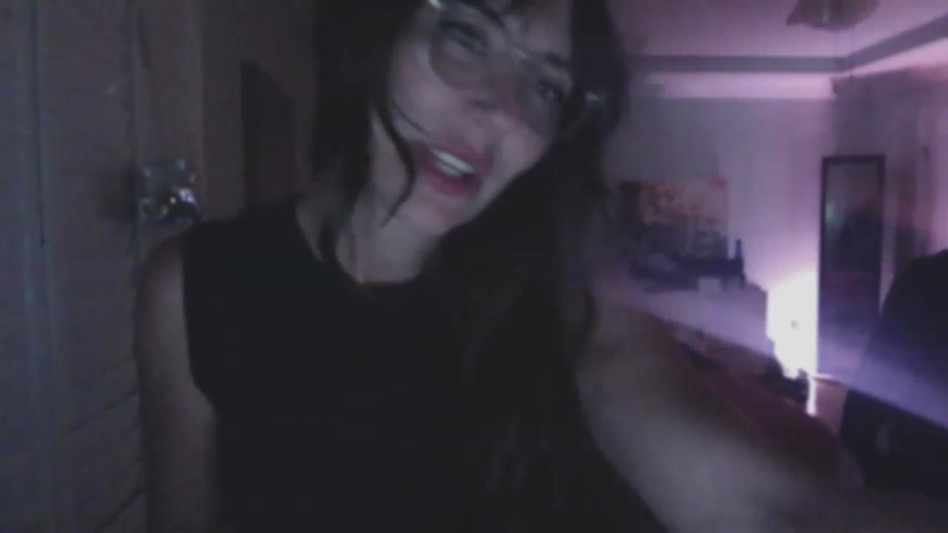 Gallery image thumbnail from P0SIE's myfreecams stream on, 06/21/2026, 08:11 image 1 of 20