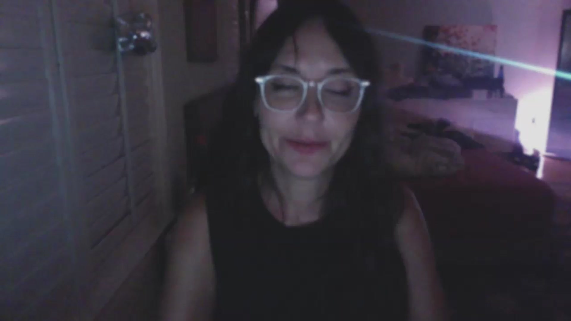 Gallery image thumbnail from P0SIE's myfreecams stream on, 06/21/2026, 08:11 image 13 of 20